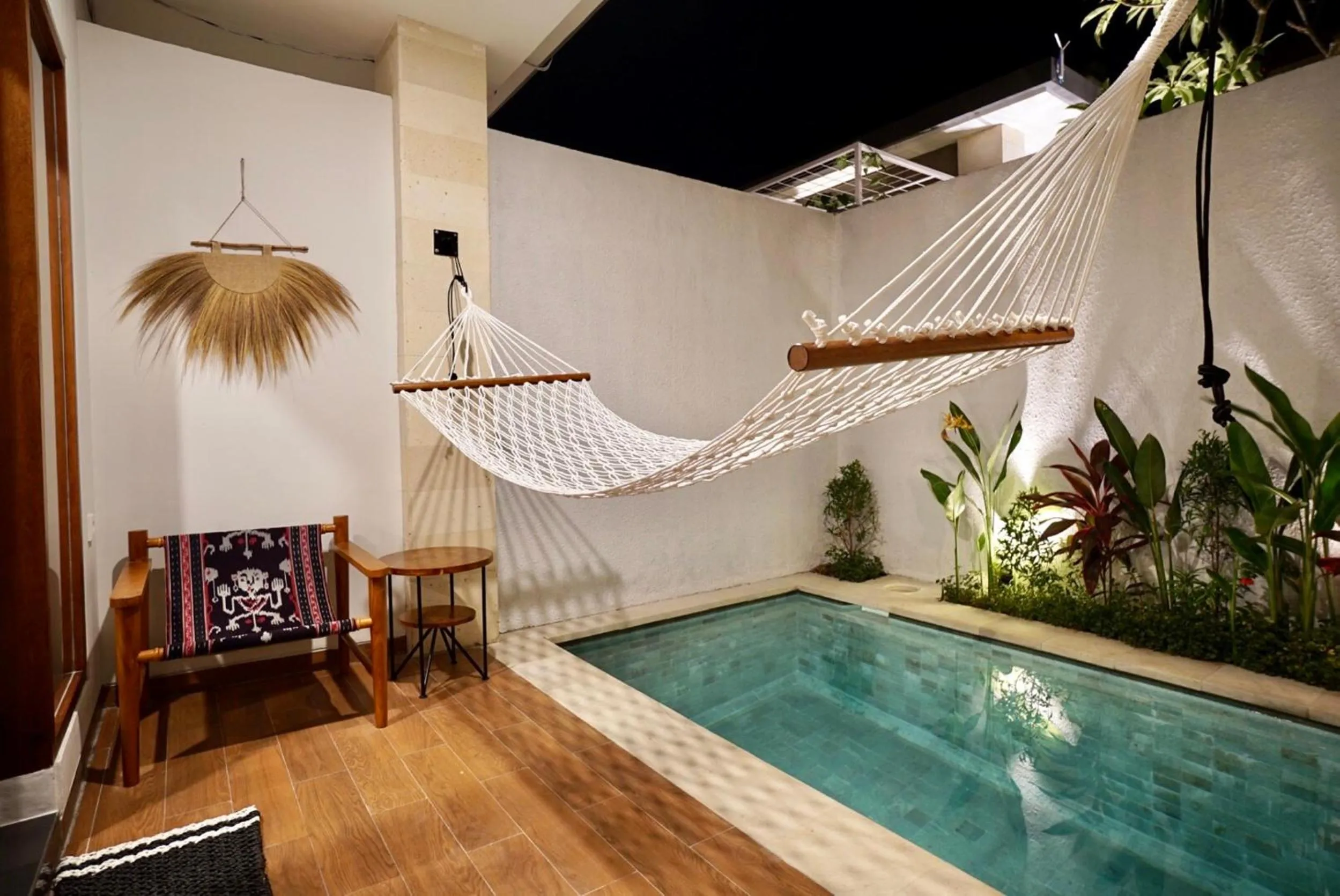 Swimming pool in Belle Astina