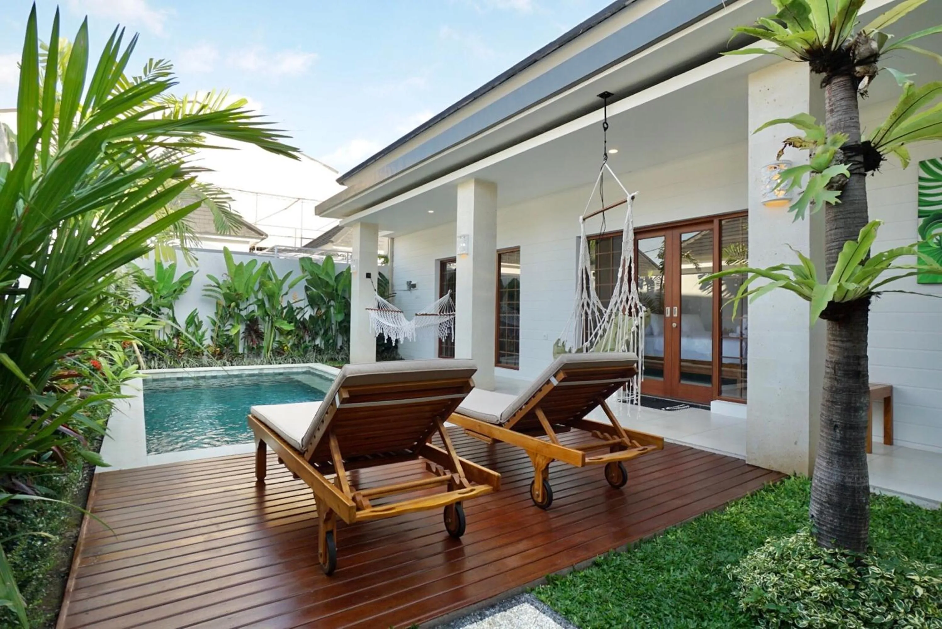 sunbed in Belle Astina