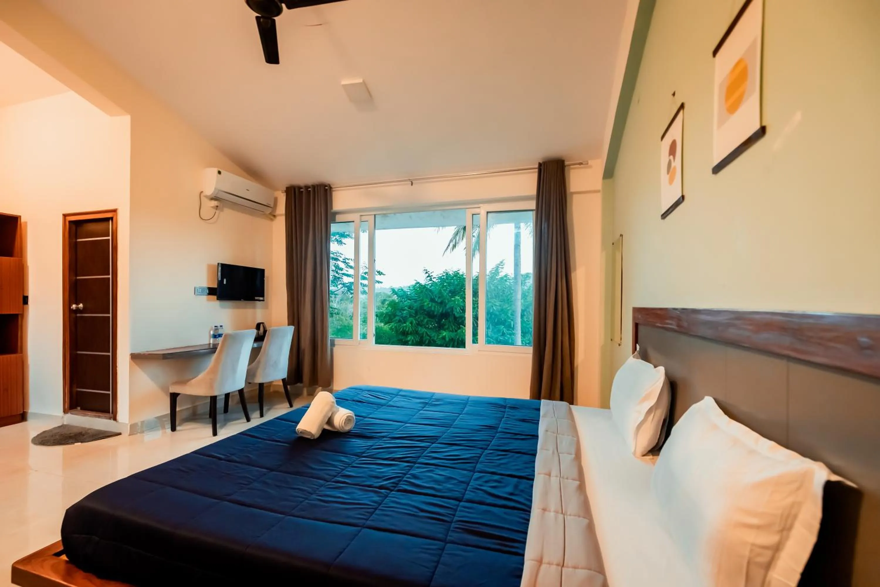 Bed in Commune18 Resort Chikmagalur