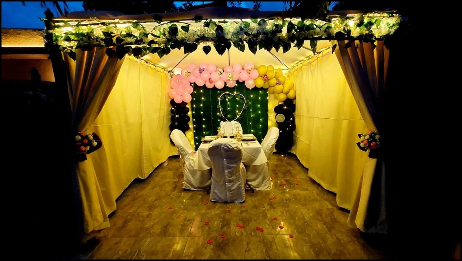 Restaurant/places to eat in Hôtel La Belle Etoile & SPA