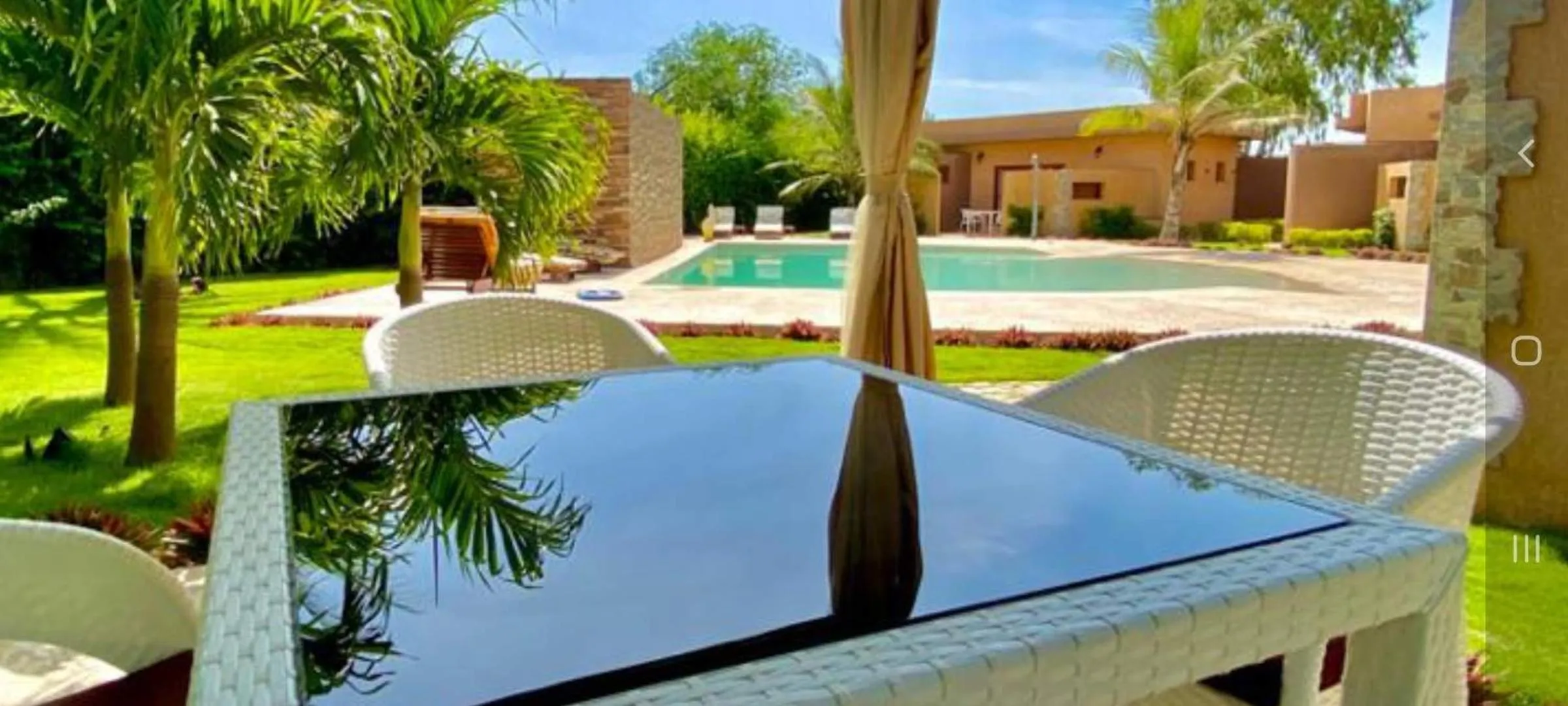 Patio in Hôtel La Belle Etoile & SPA