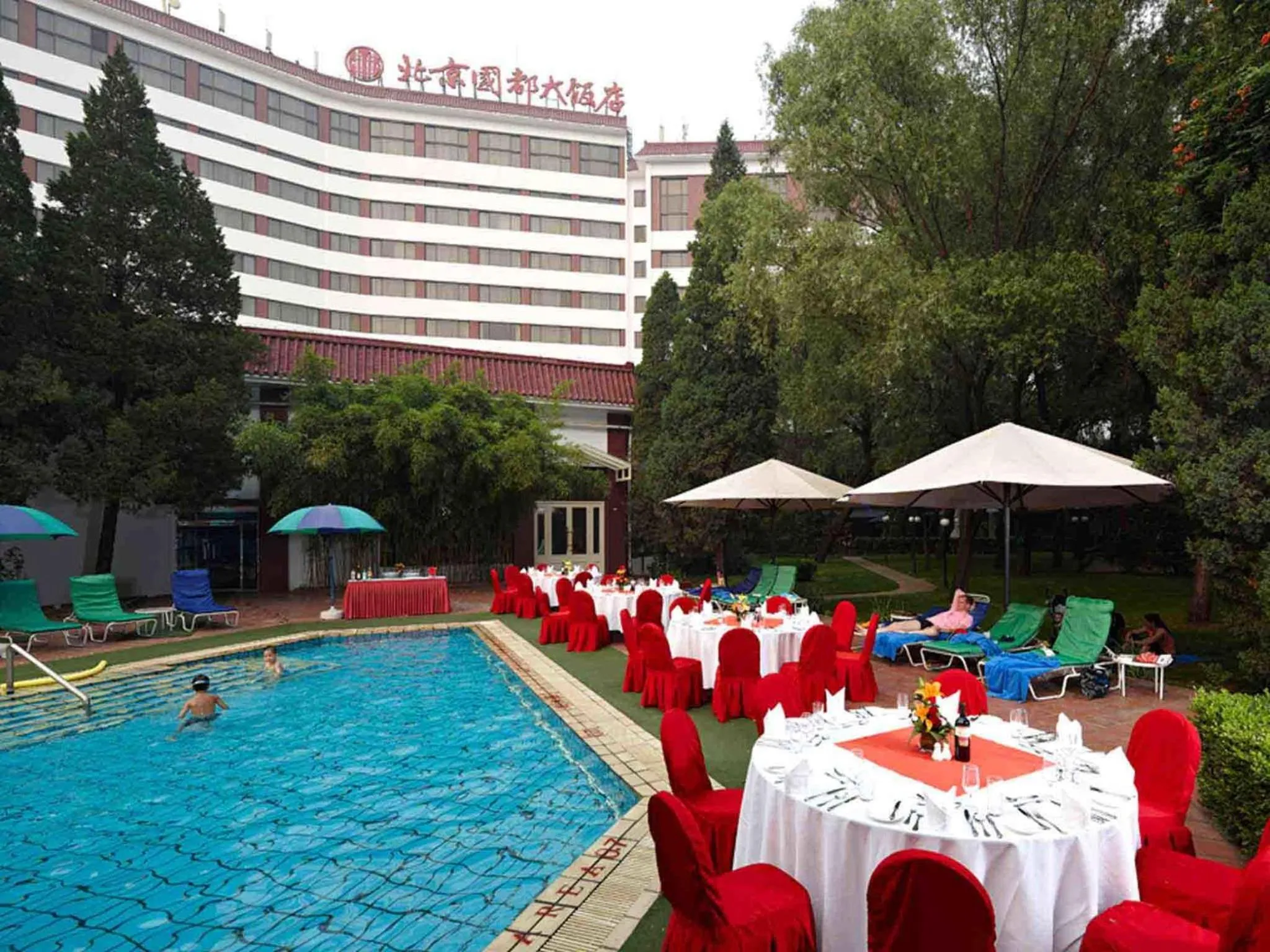 Swimming pool in CITIC Hotel Beijing Airport