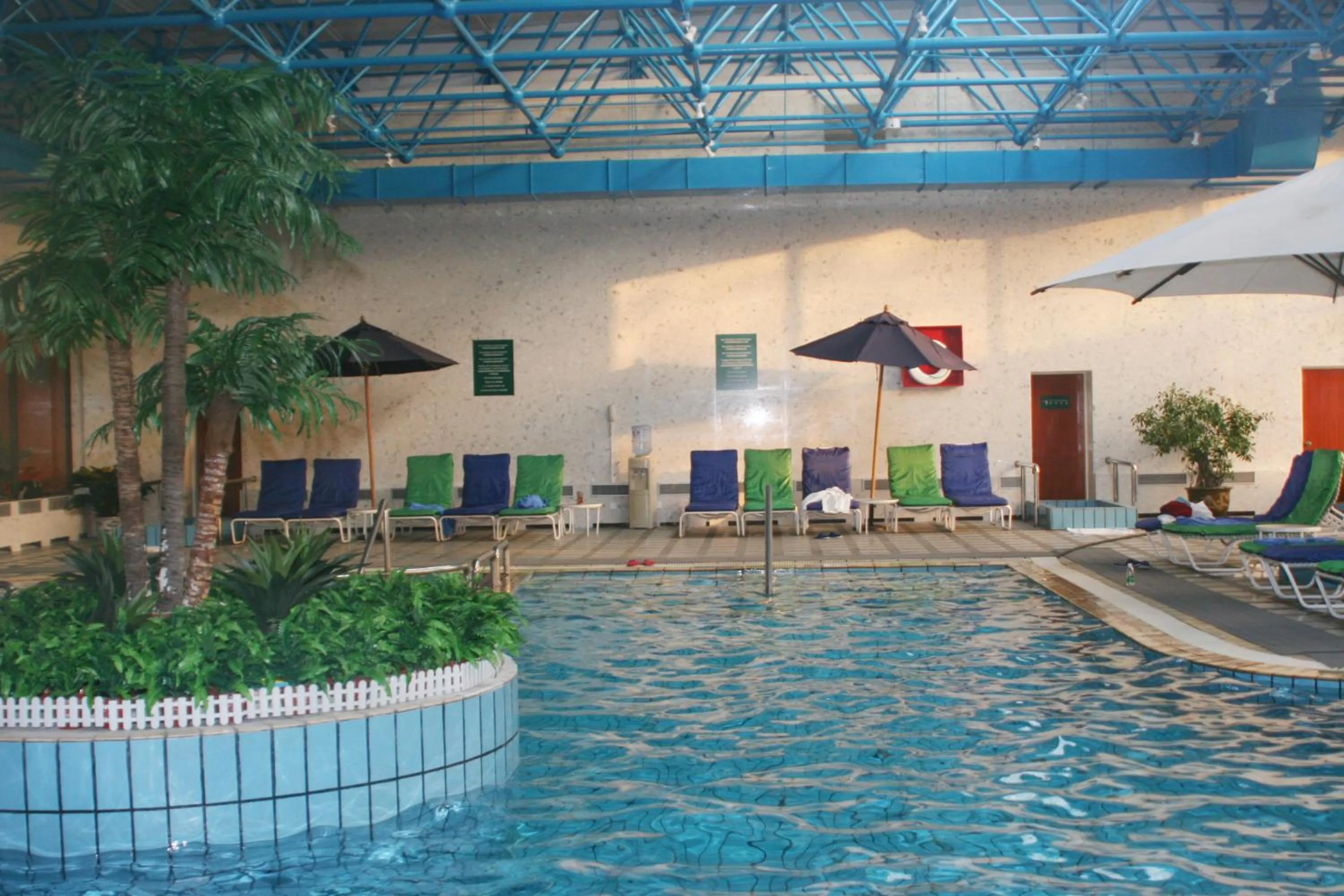 Swimming pool in CITIC Hotel Beijing Airport