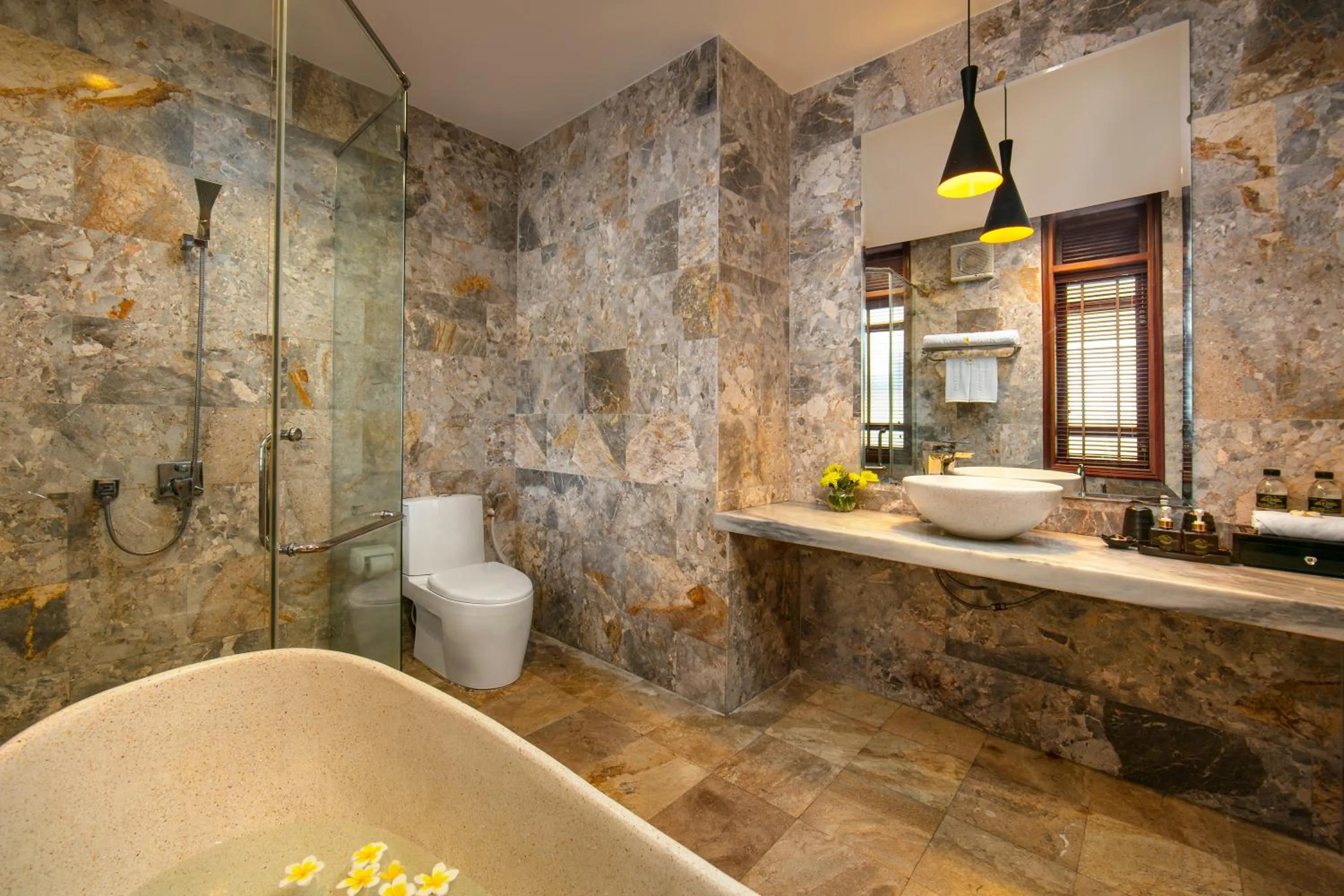 Bathroom in Hoi An Riverside Villas & Apartments