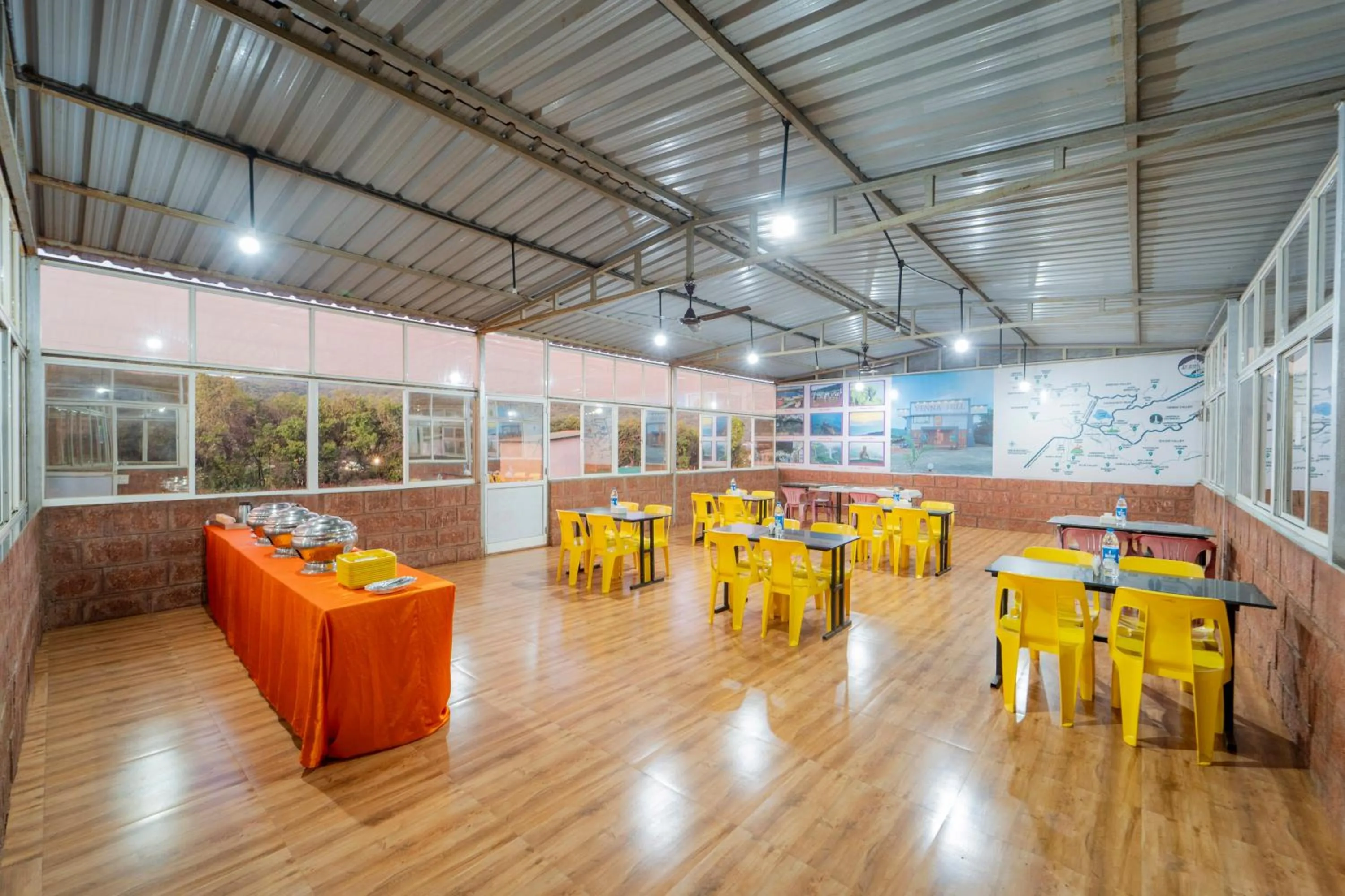 Restaurant/places to eat in Treebo The Venna Hill