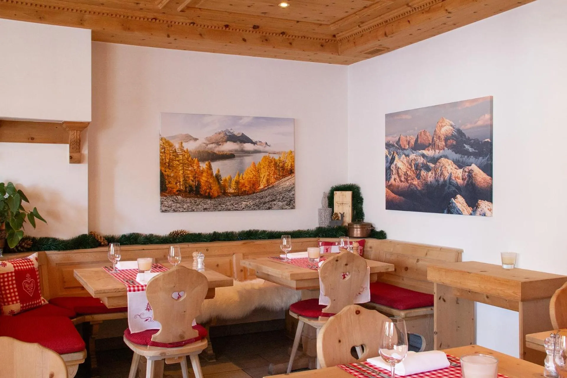 Restaurant/places to eat in Hotel Corvatsch - Web Check-in
