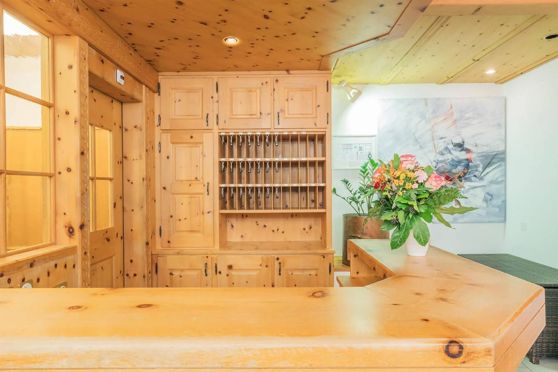 Lobby or reception in Hotel Corvatsch - Web Check-in