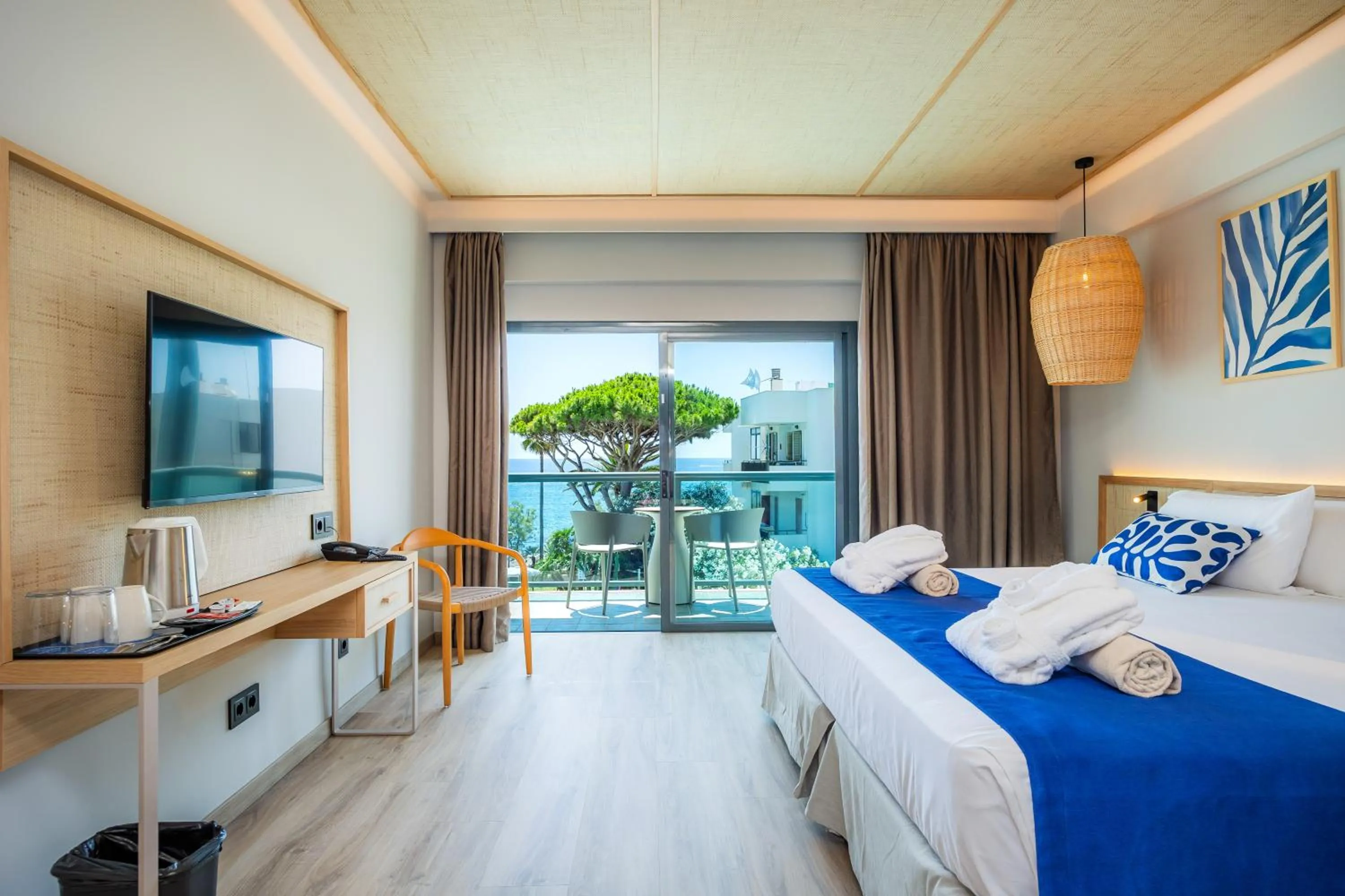 Bed in Marins Suites - Adults Only Hotel