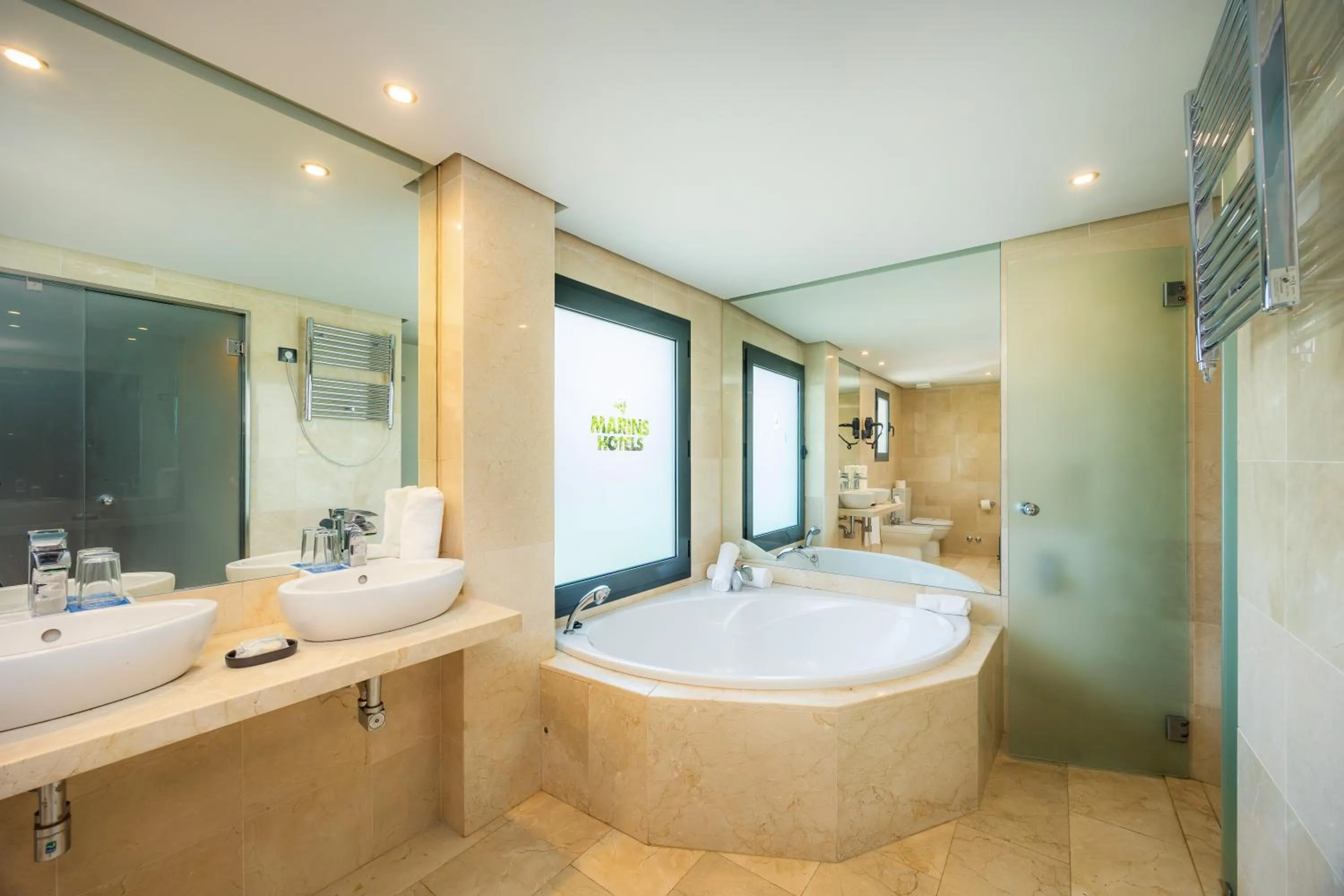 Hot Tub in Marins Suites - Adults Only Hotel