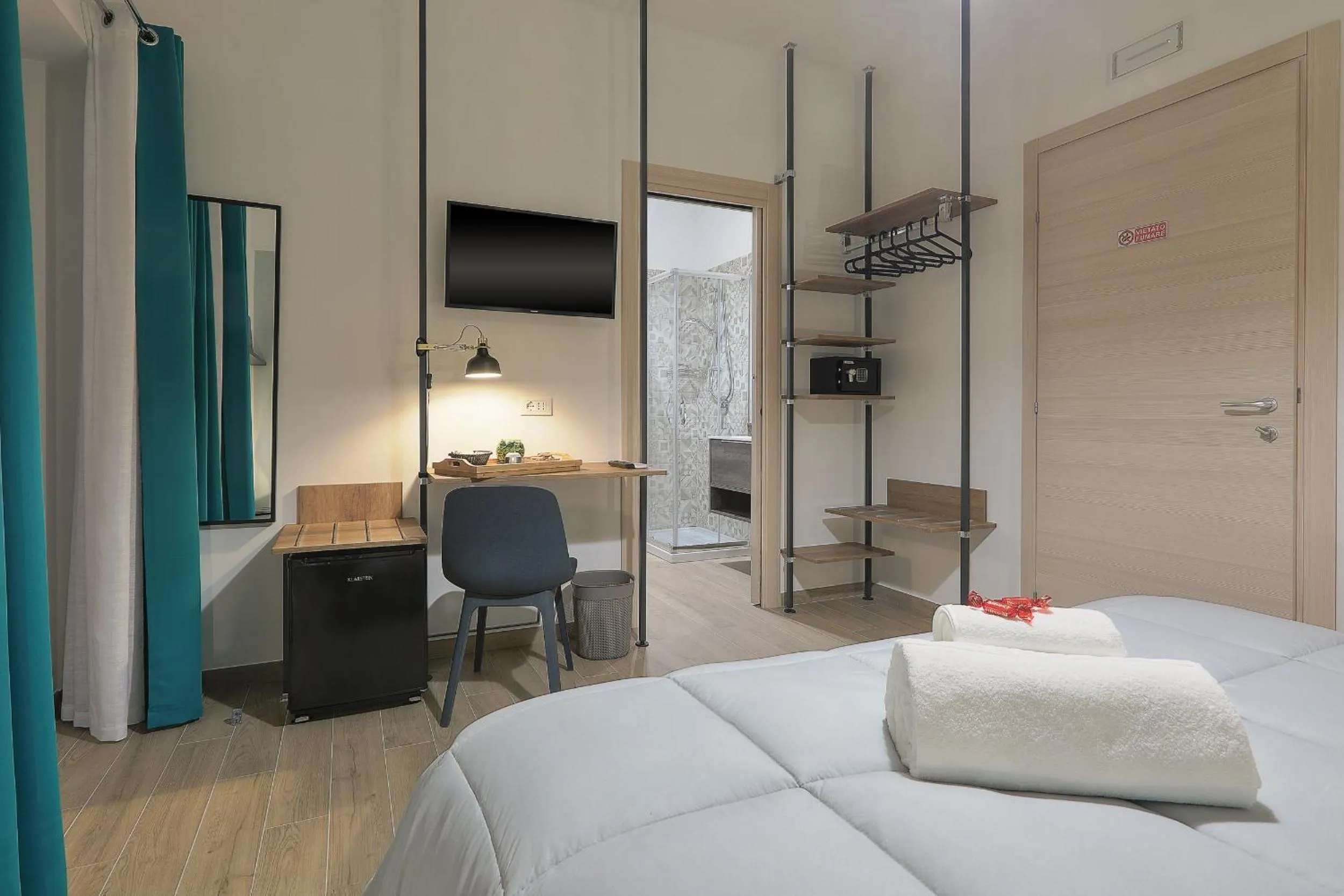 Photo of the whole room, Bed in Meridiana B&B