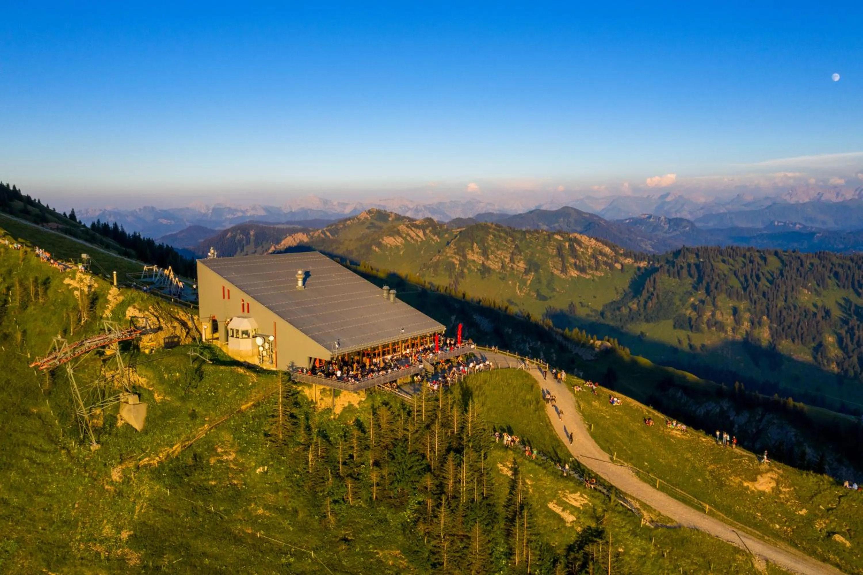 Hiking in Alpin & Wellness Resort Ludwig Royal