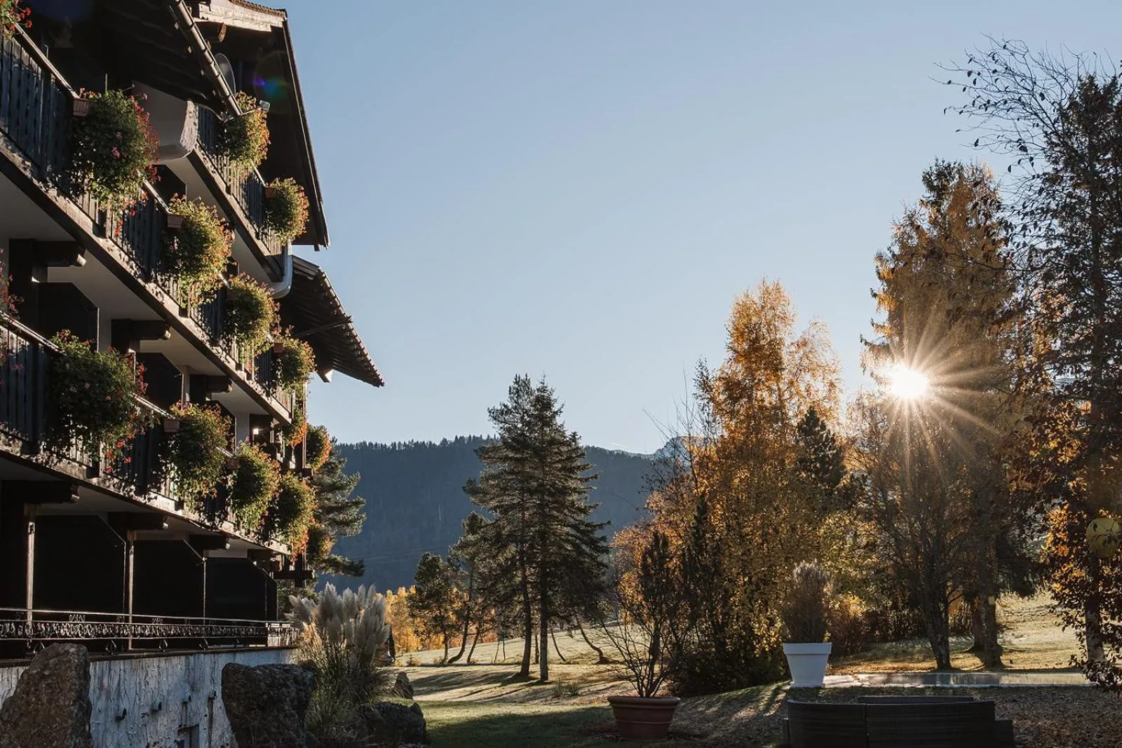 Property building in Alpin & Wellness Resort Ludwig Royal