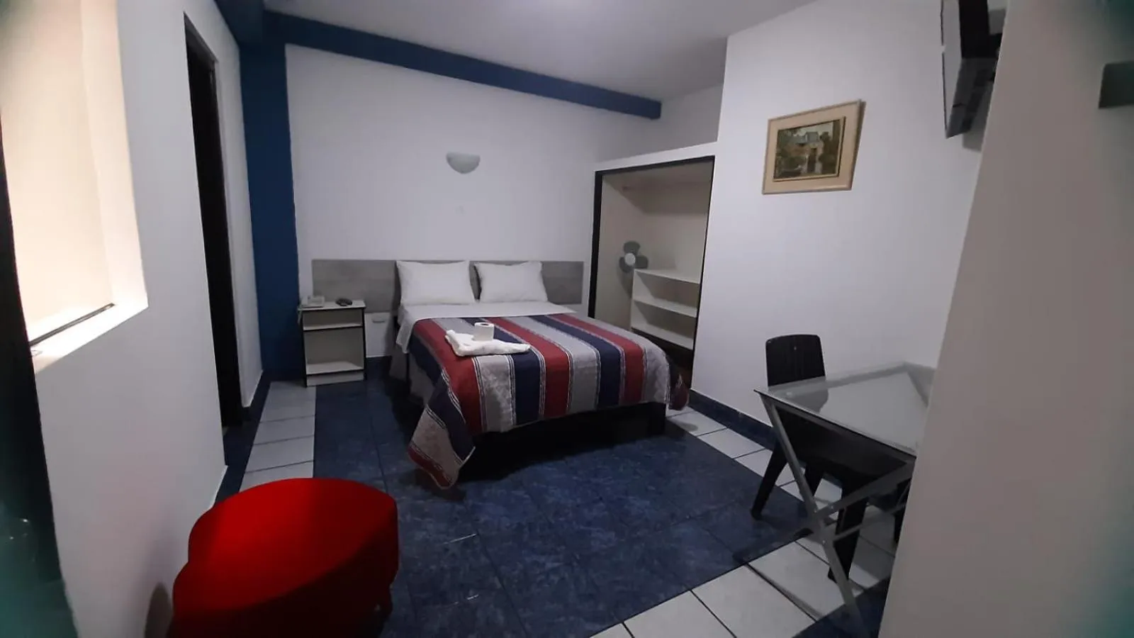 Photo of the whole room, Bed in Zentrico Hotel