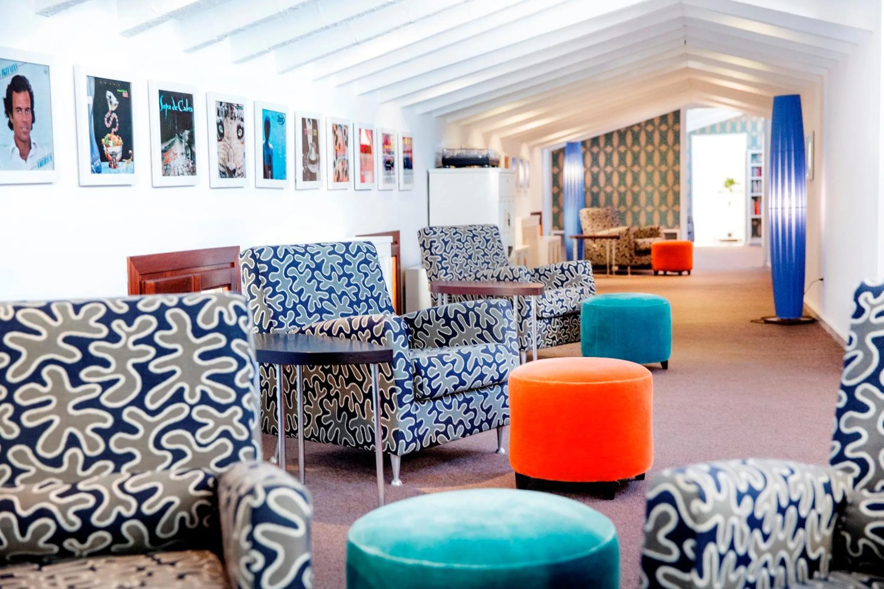 Library in Hotel Esplendido