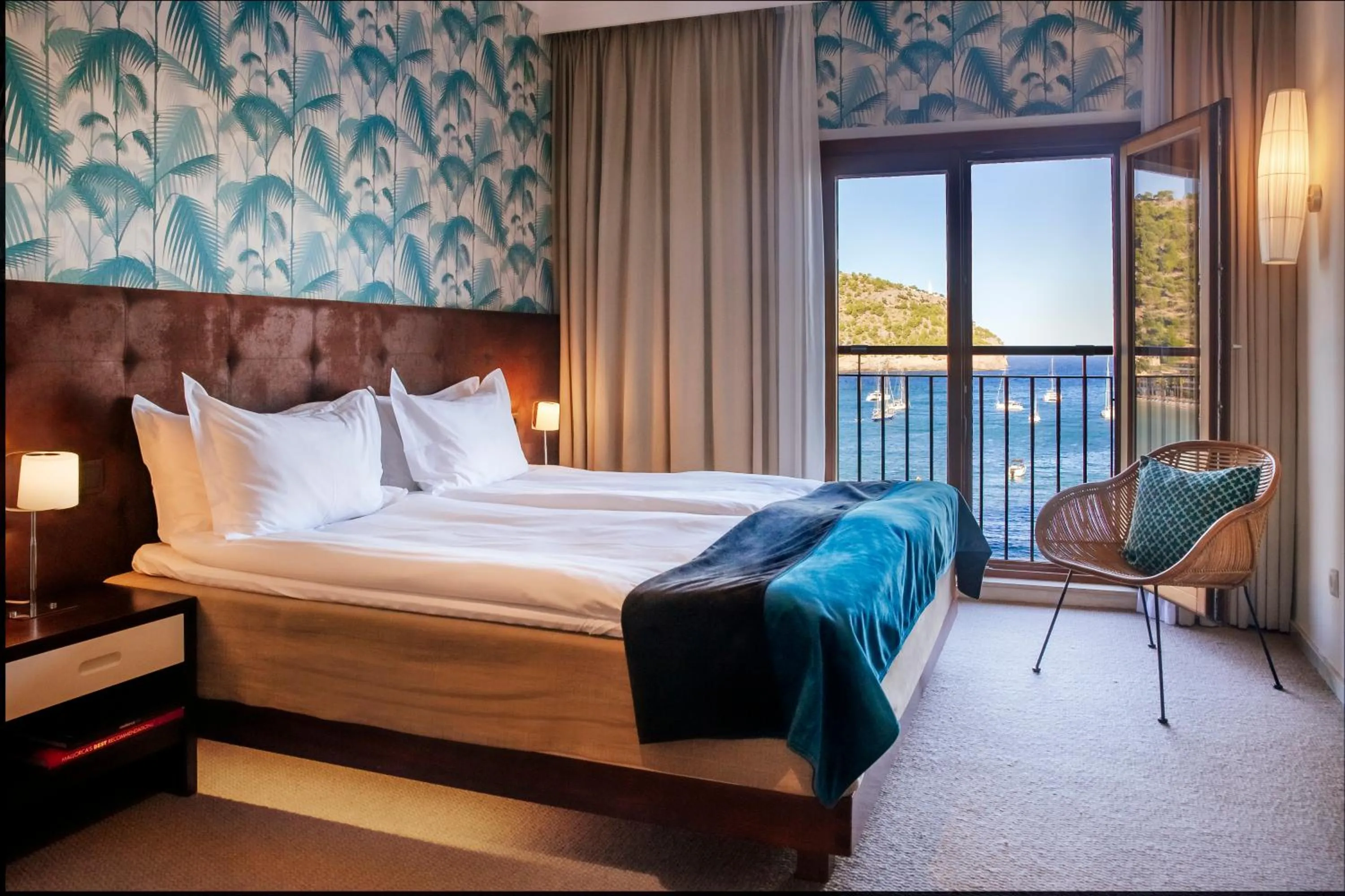 Bed in Hotel Esplendido