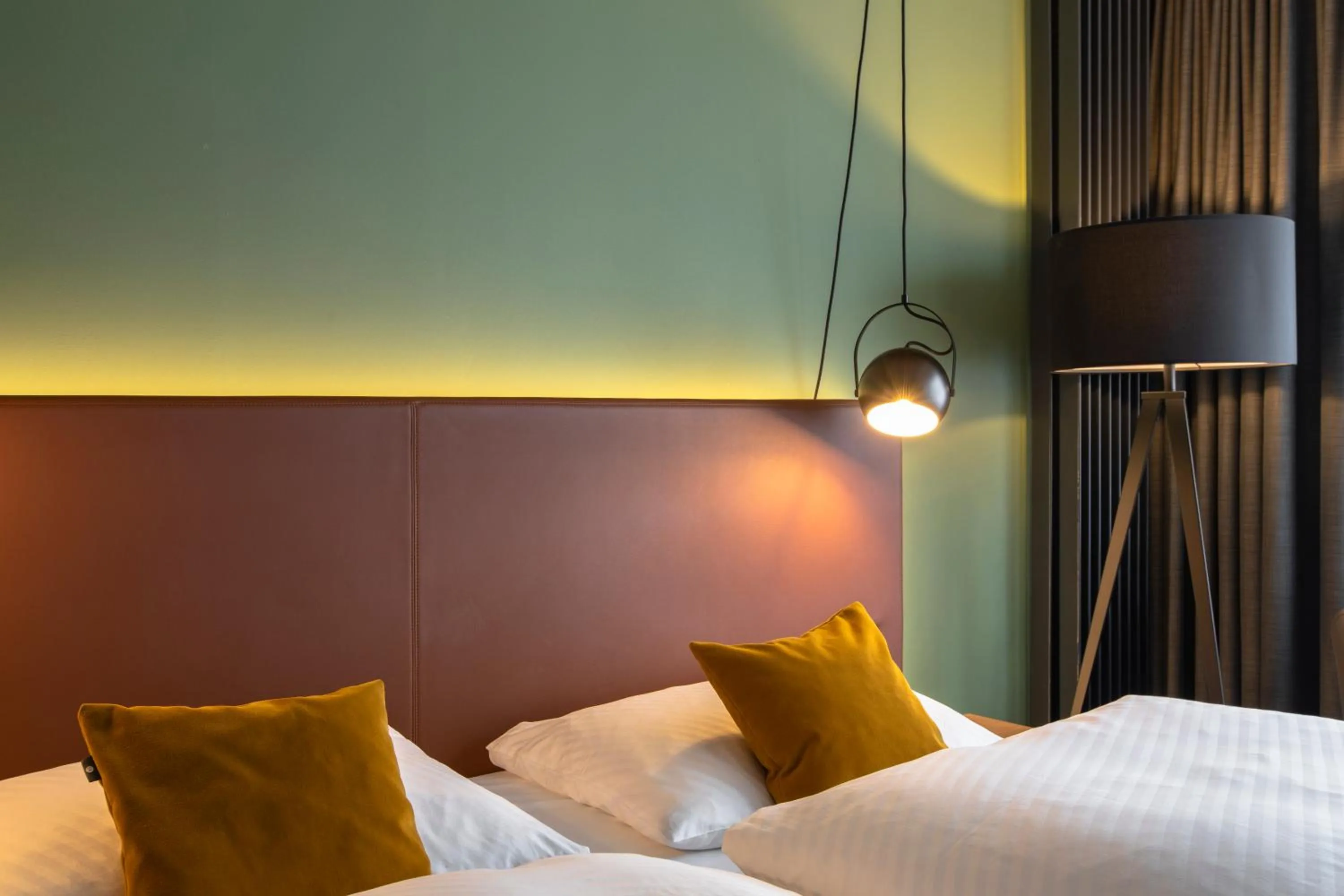 Photo of the whole room, Bed in Domizil Tübingen