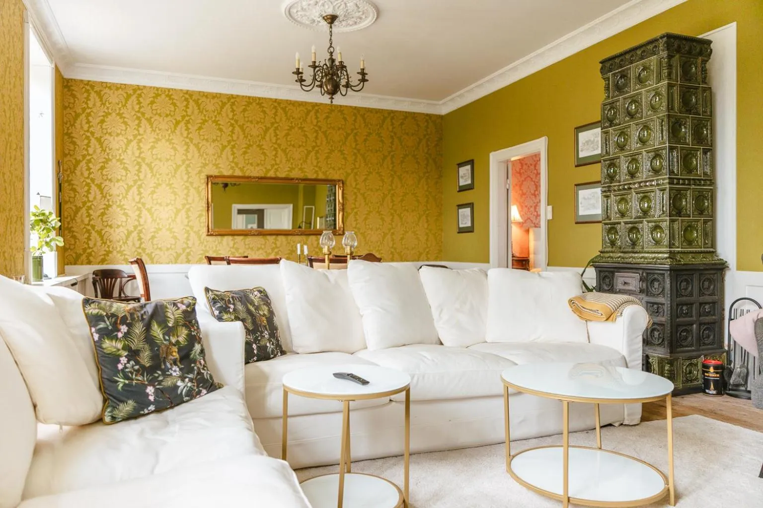 Communal lounge/ TV room in Lindegaarden Kollund