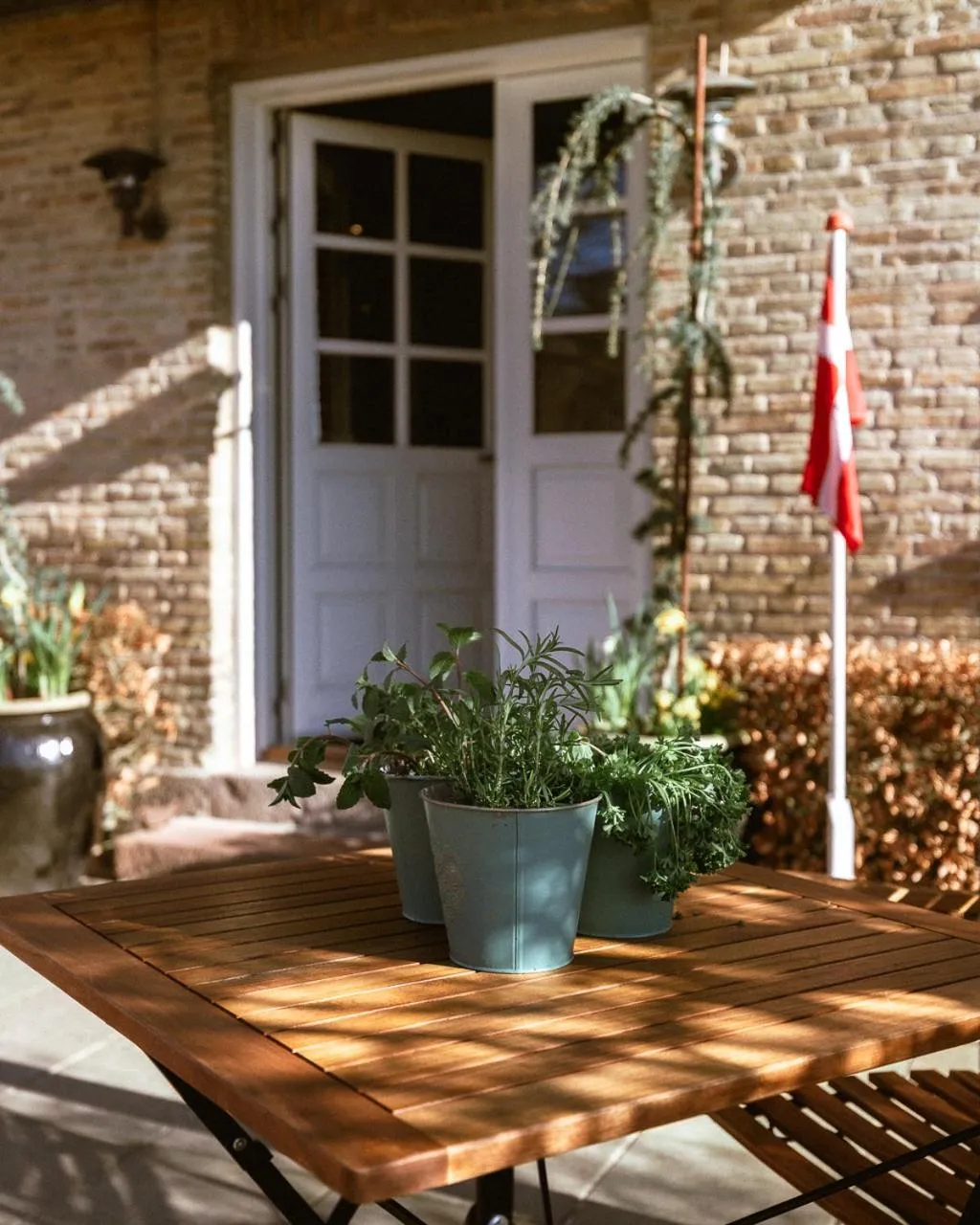 Restaurant/places to eat in Lindegaarden Kollund