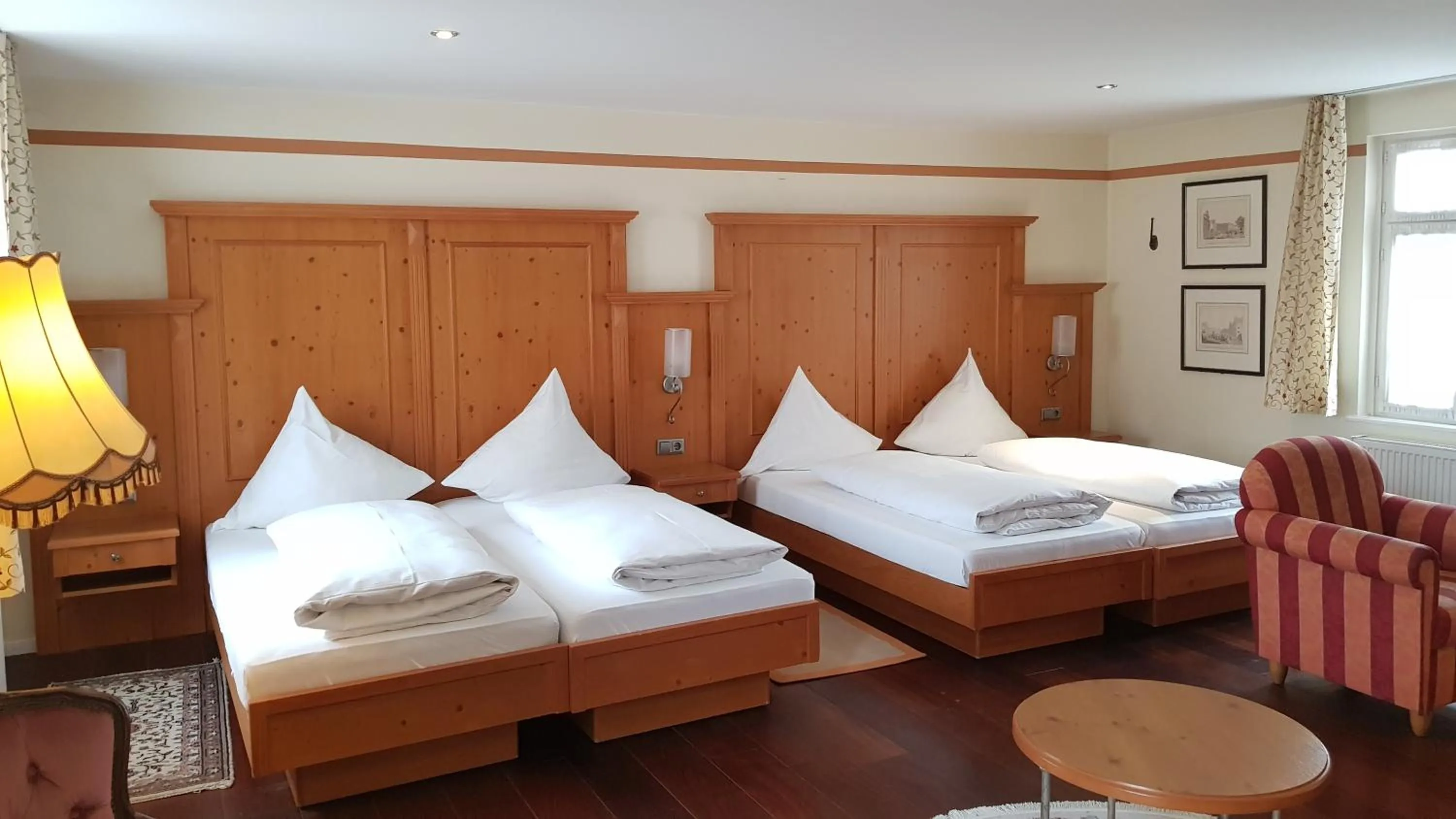 Bed in Das Lamm Heidelberg