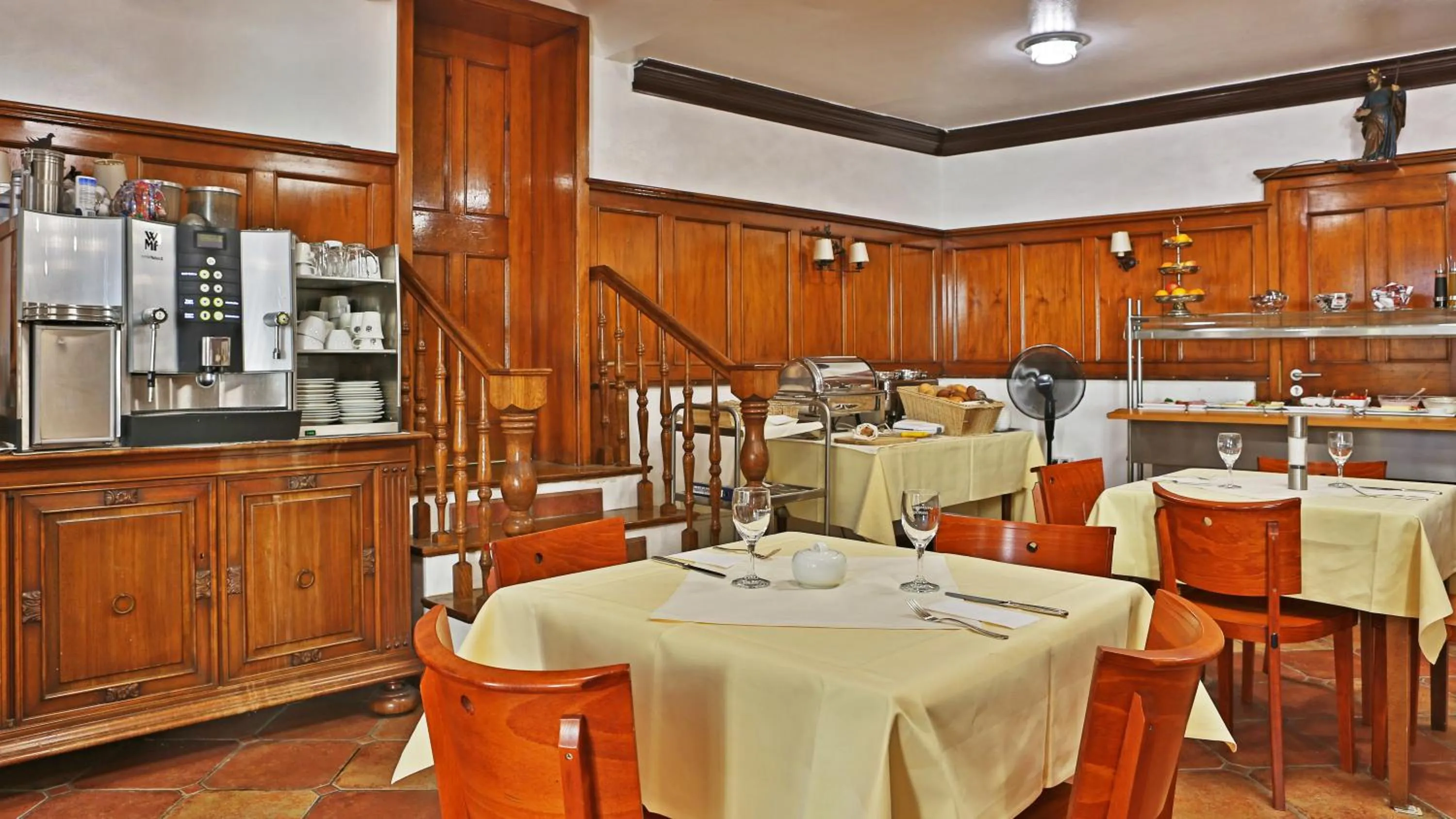 Dining area in Das Lamm Heidelberg
