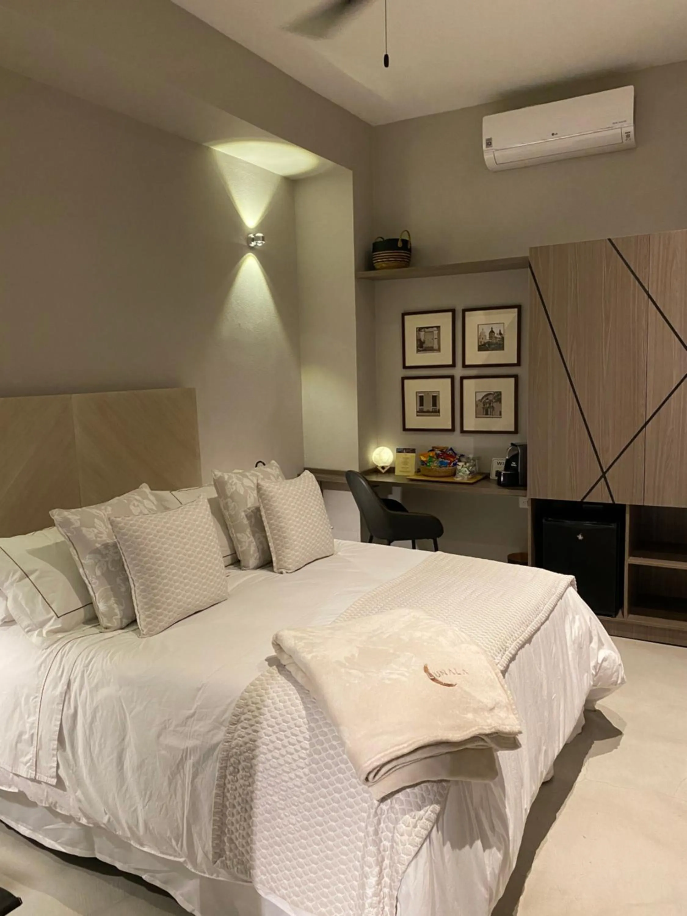 air conditioner, Bed in Lunalá Hotel Boutique