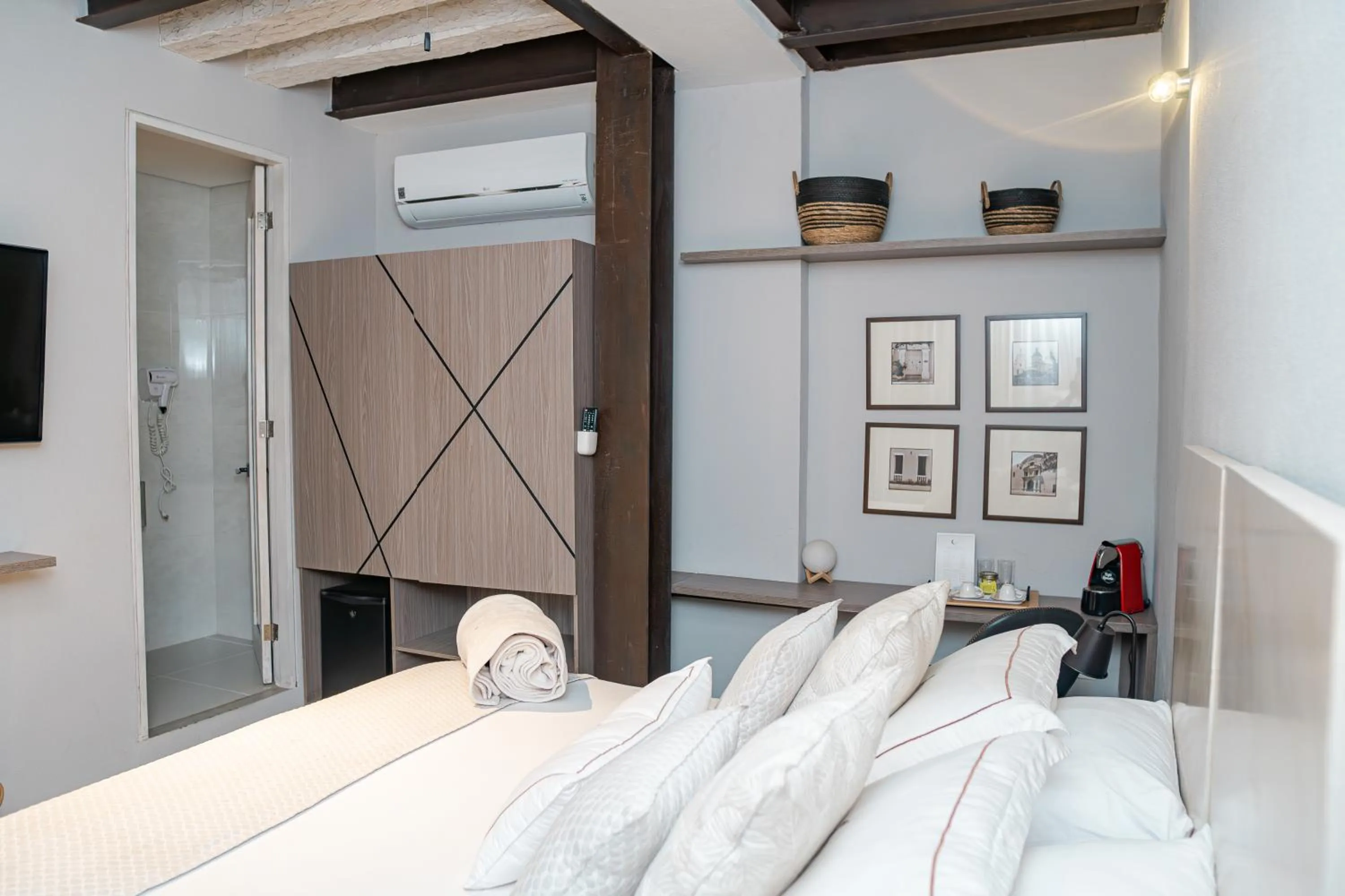 Photo of the whole room, Bed in Lunalá Hotel Boutique