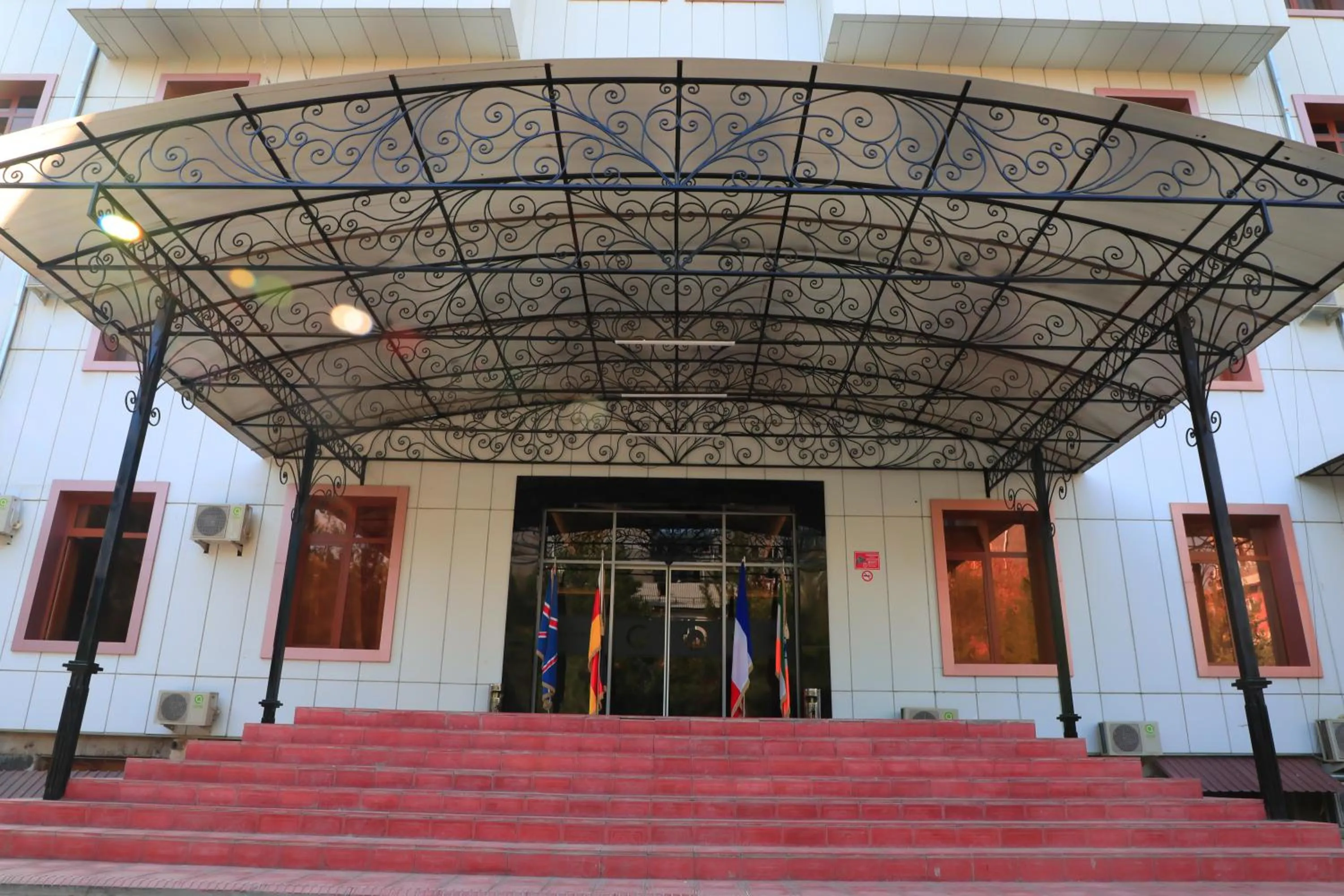 Facade/entrance in City INN Hotel