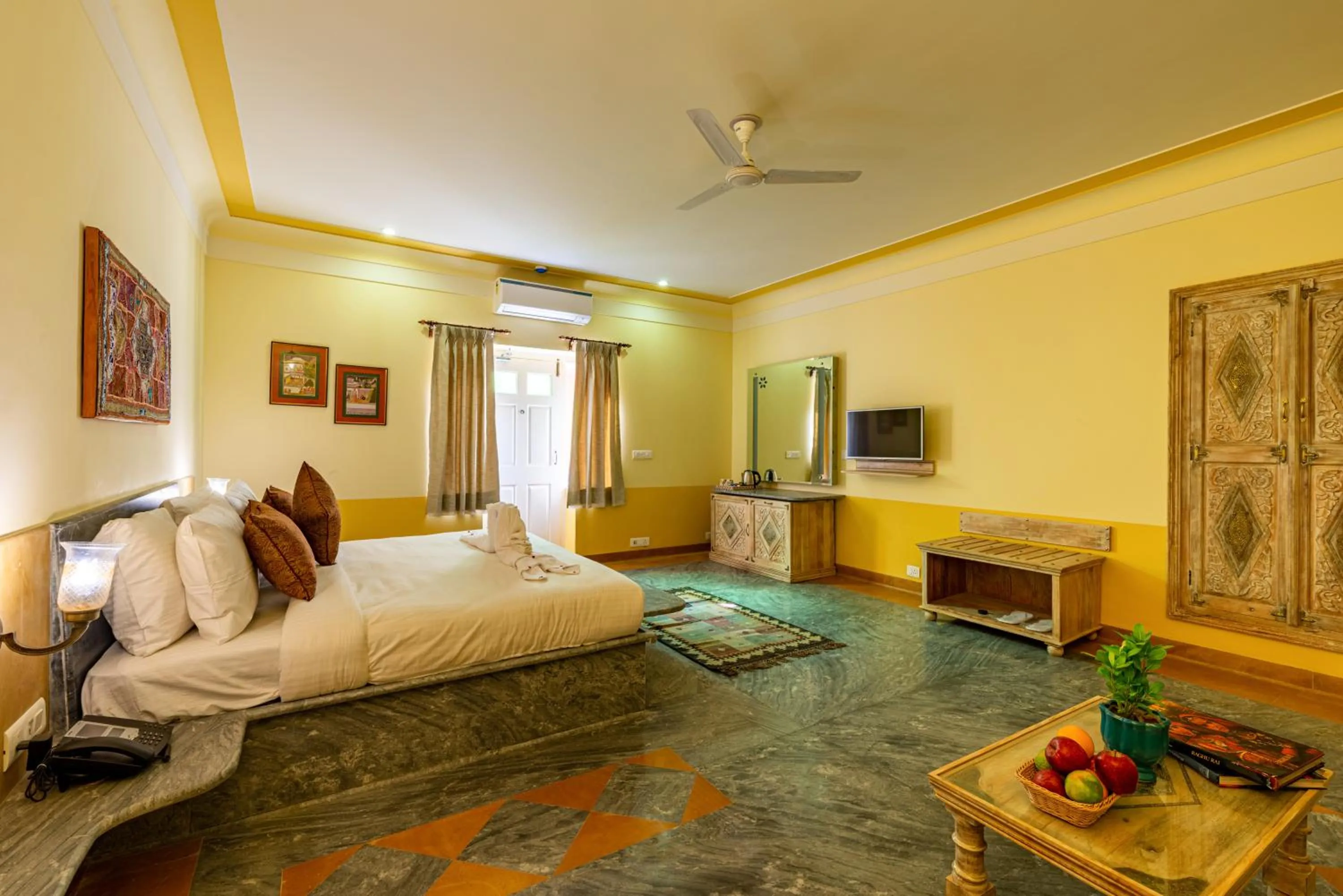 Photo of the whole room, Bed in Anand Bagh Resort & Spa by Ananta