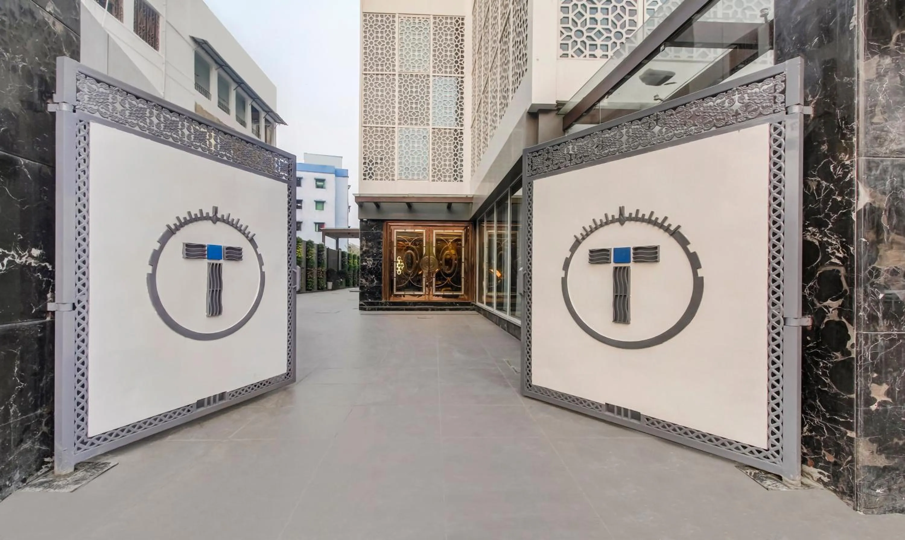 Facade/entrance in Treebo Premium Tahoora International