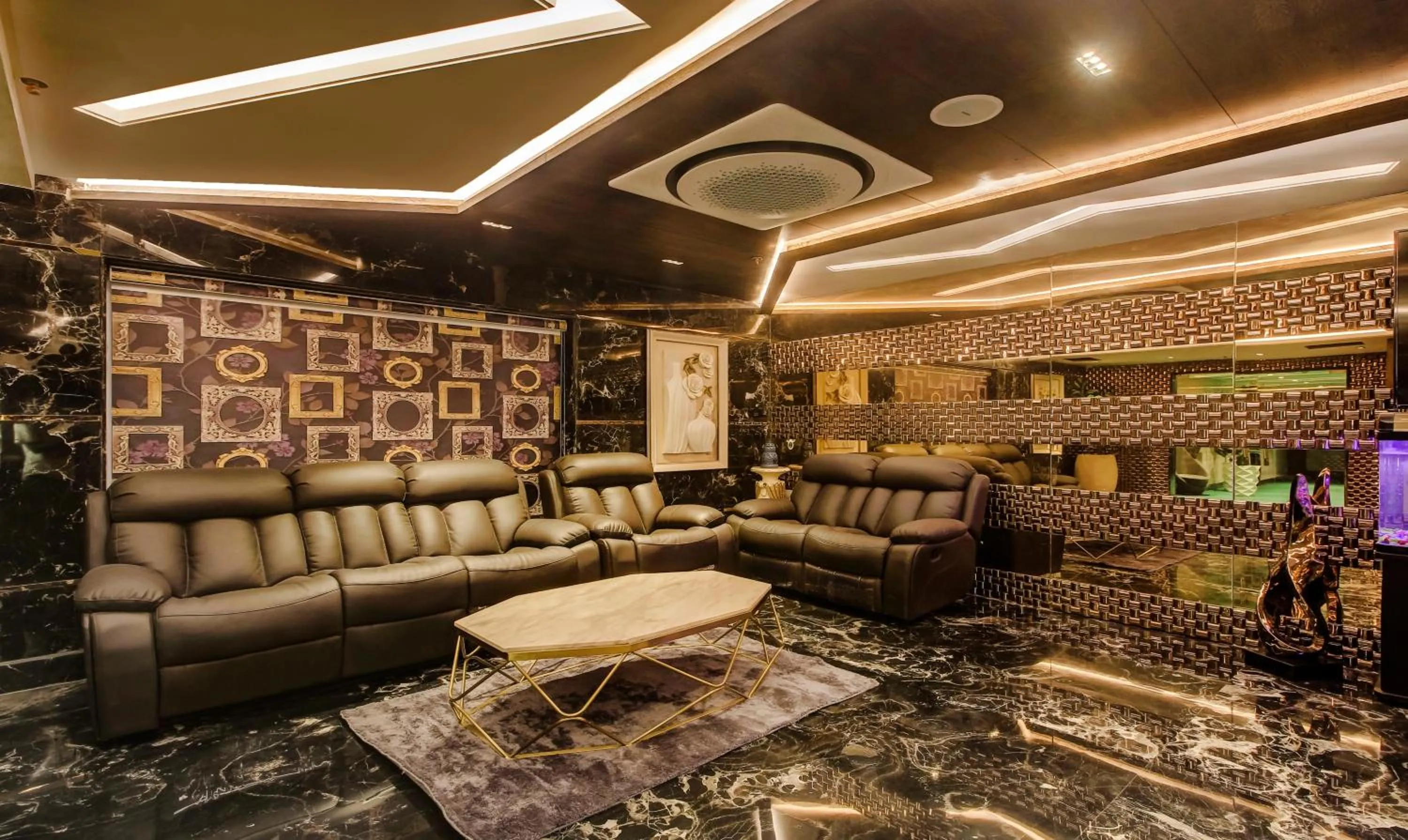 Seating area in Treebo Premium Tahoora International