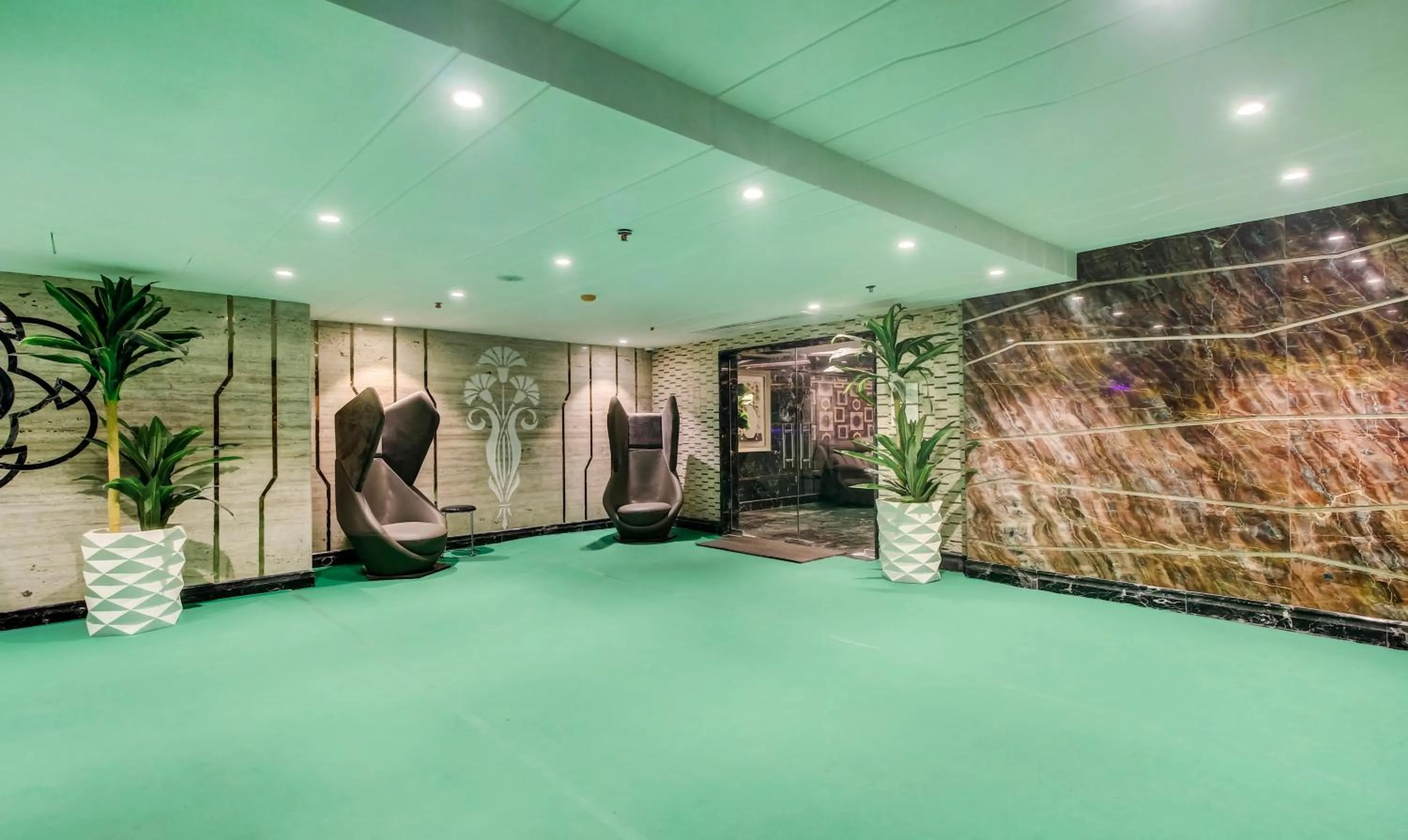 Lobby or reception in Treebo Premium Tahoora International