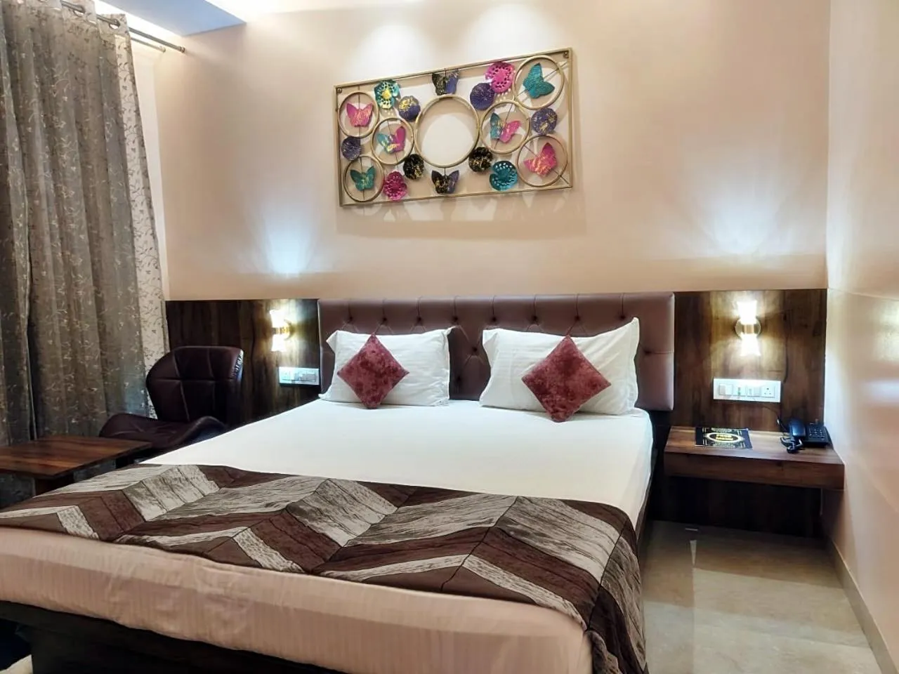 Bed in Hotel Luxuria