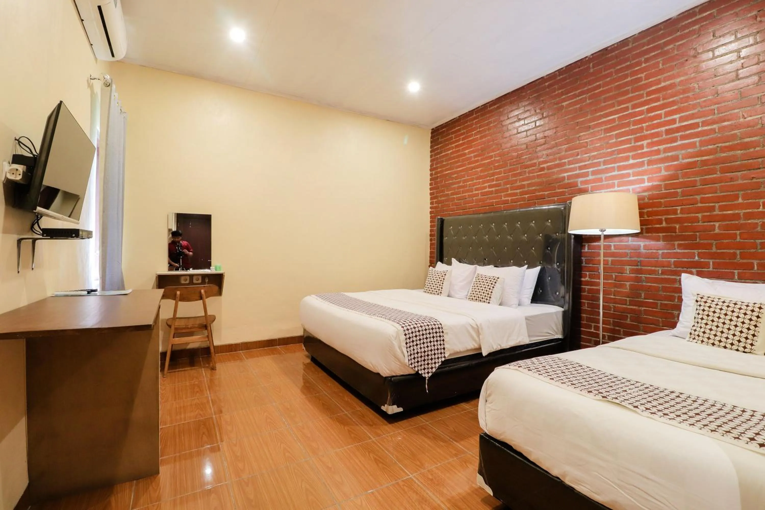 Bed in Omah Rohadi Syariah by Ndalem Beong