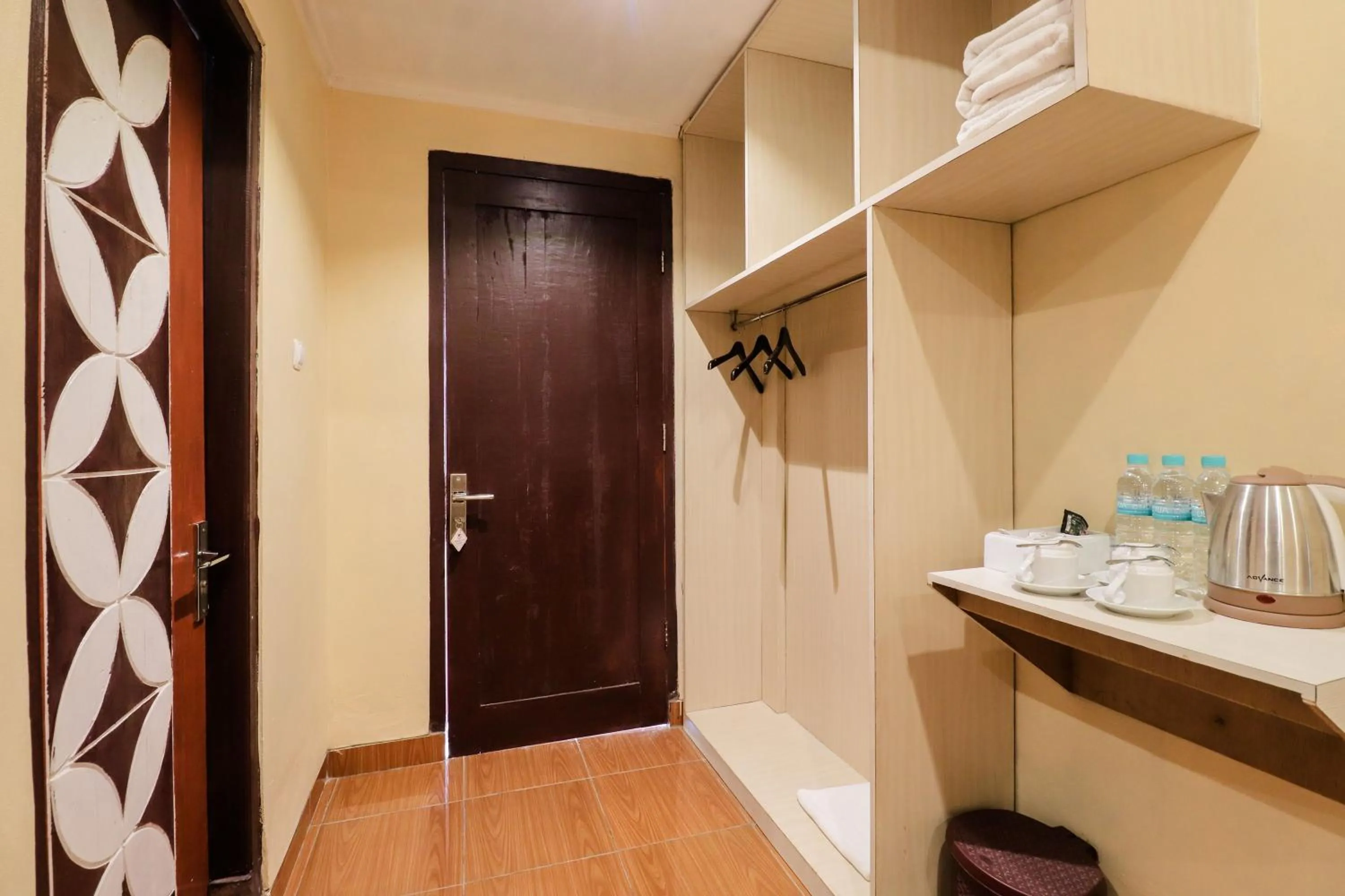 Bedroom in Omah Rohadi Syariah by Ndalem Beong