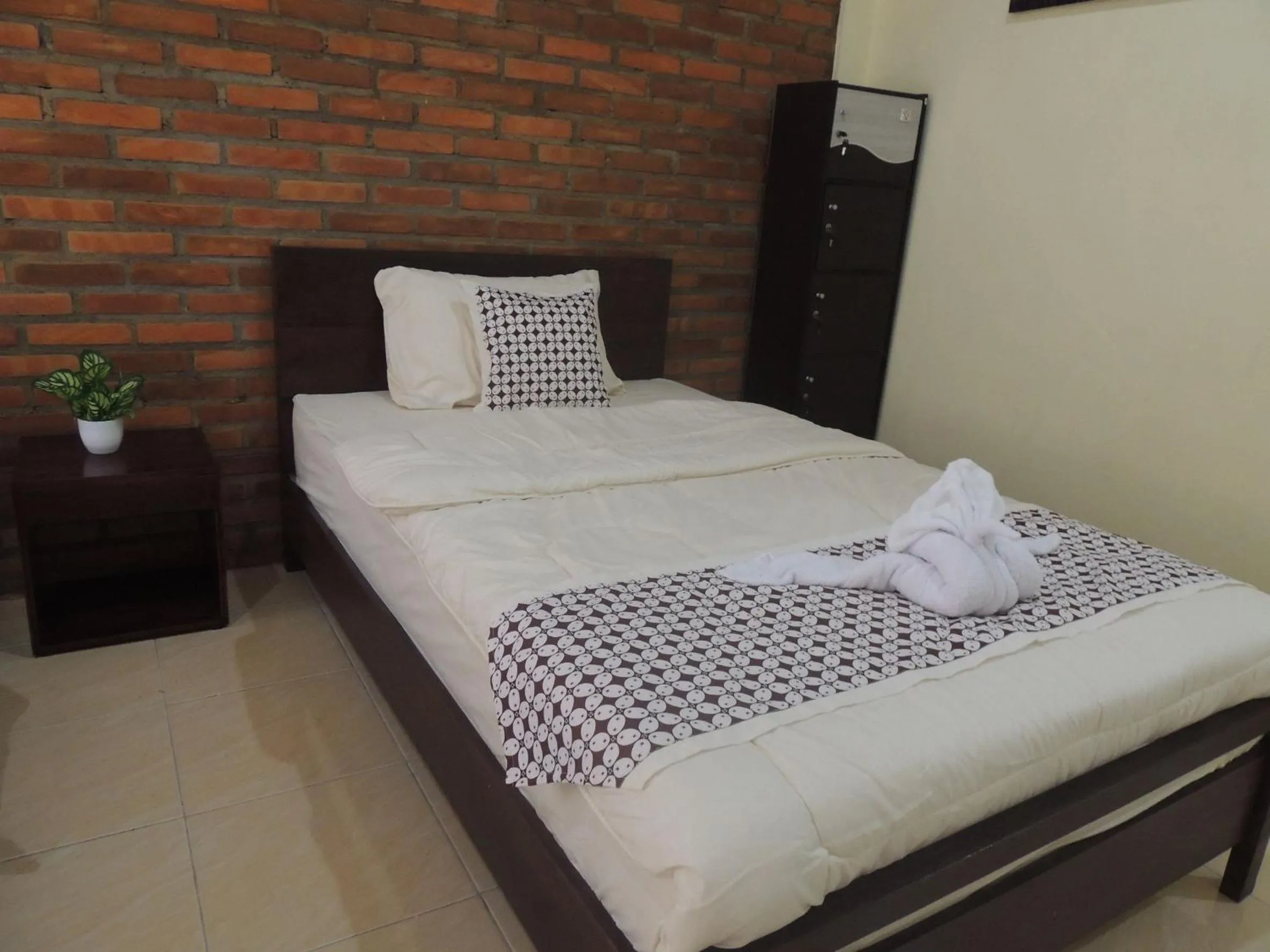 Photo of the whole room in Srikayah Syariah by Ndalem Beong