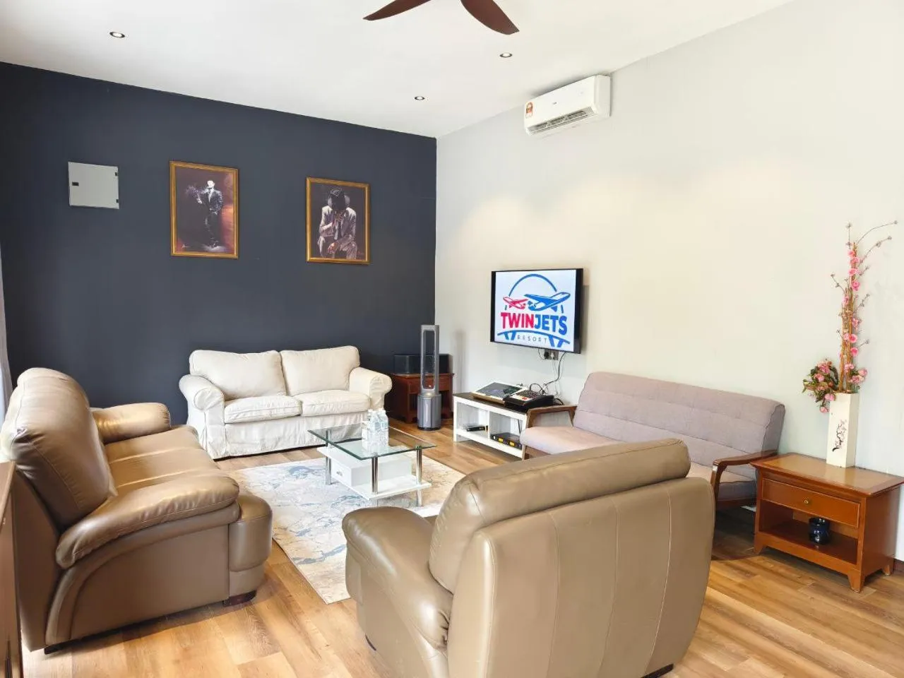 Living room in Twin Jets Resort