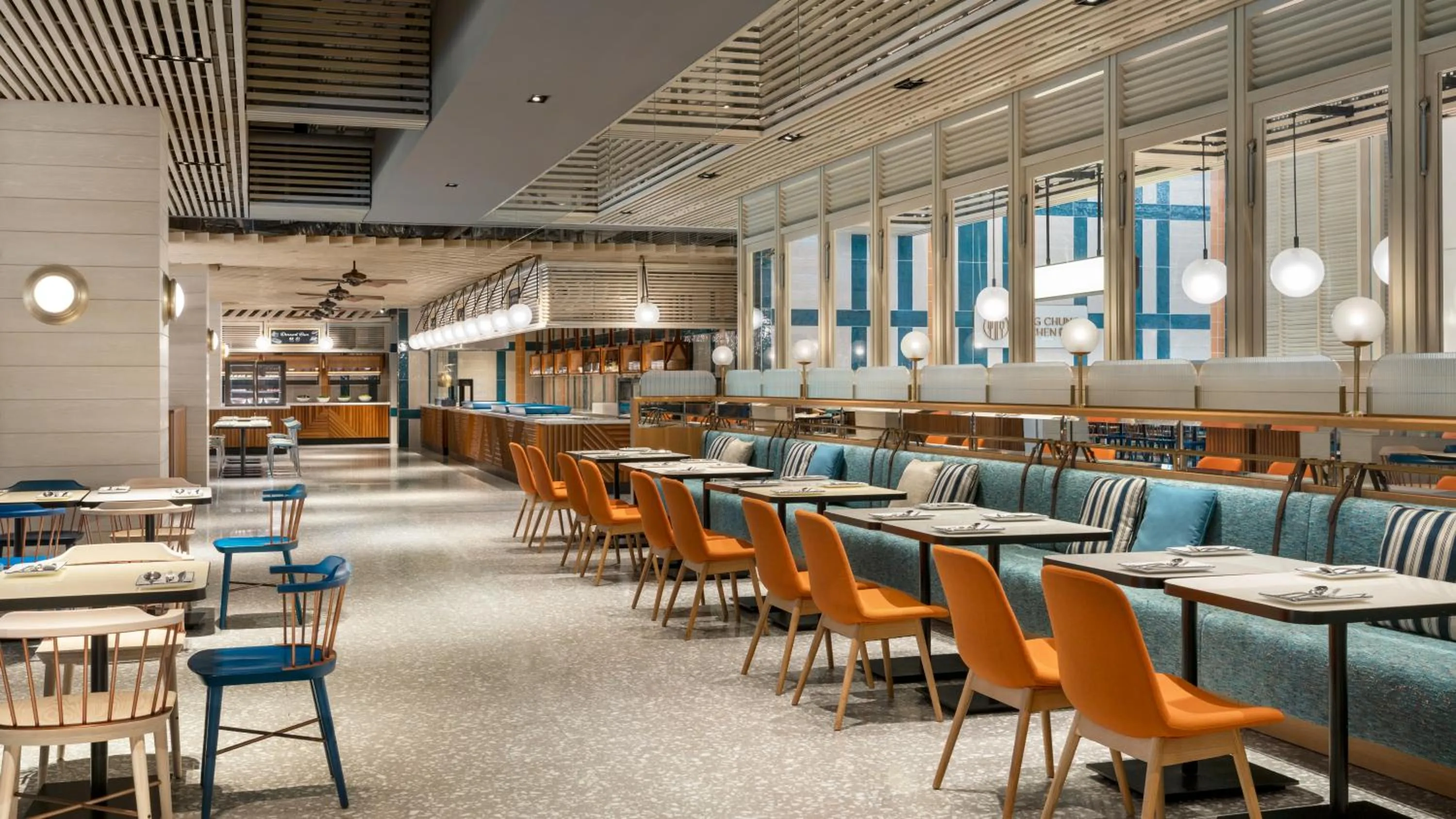 Restaurant/places to eat in Four Points by Sheraton Hong Kong, Tung Chung