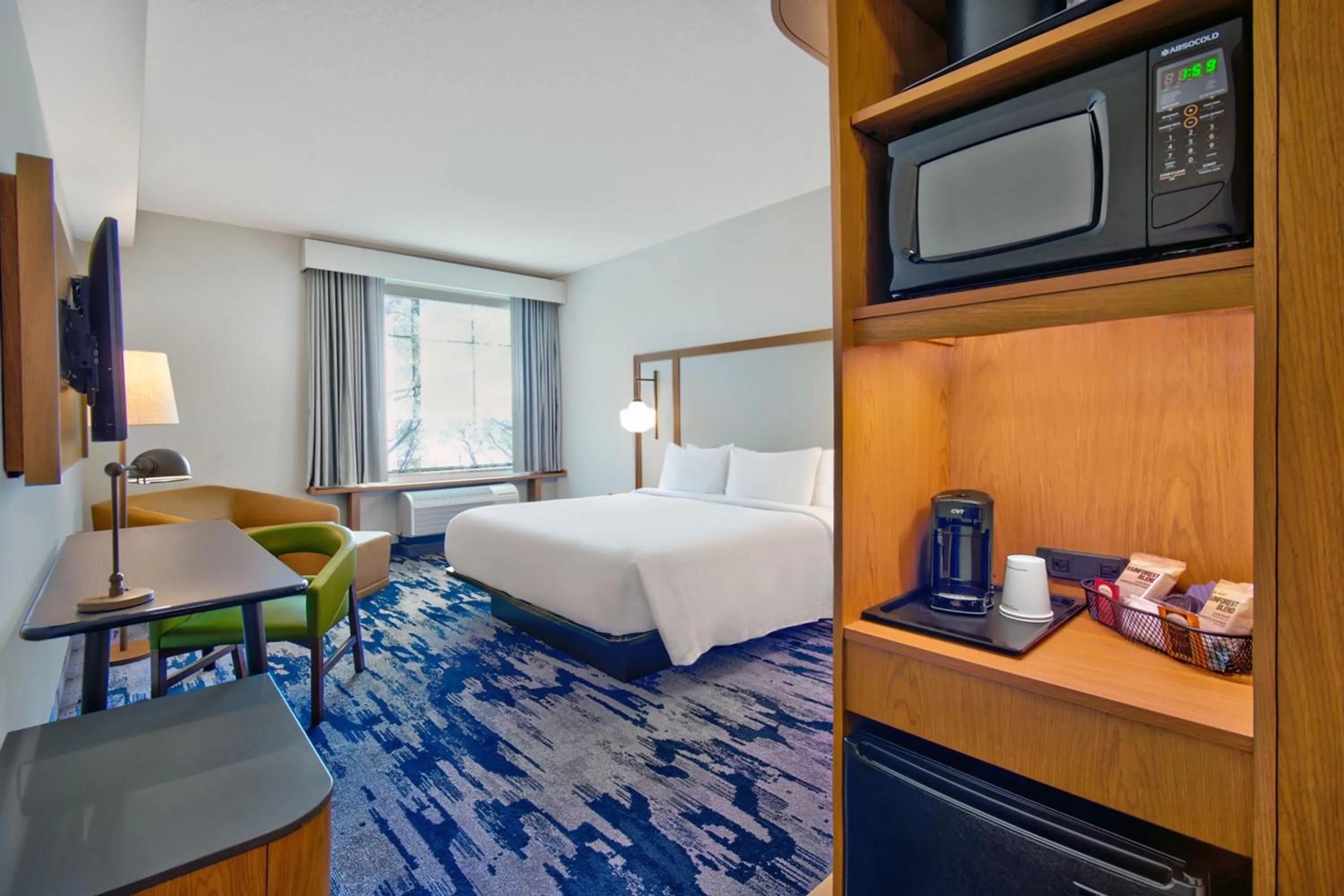 Photo of the whole room, Bed in Fairfield by Marriott Inn & Suites Orlando at FLAMINGO CROSSINGS® Town Center