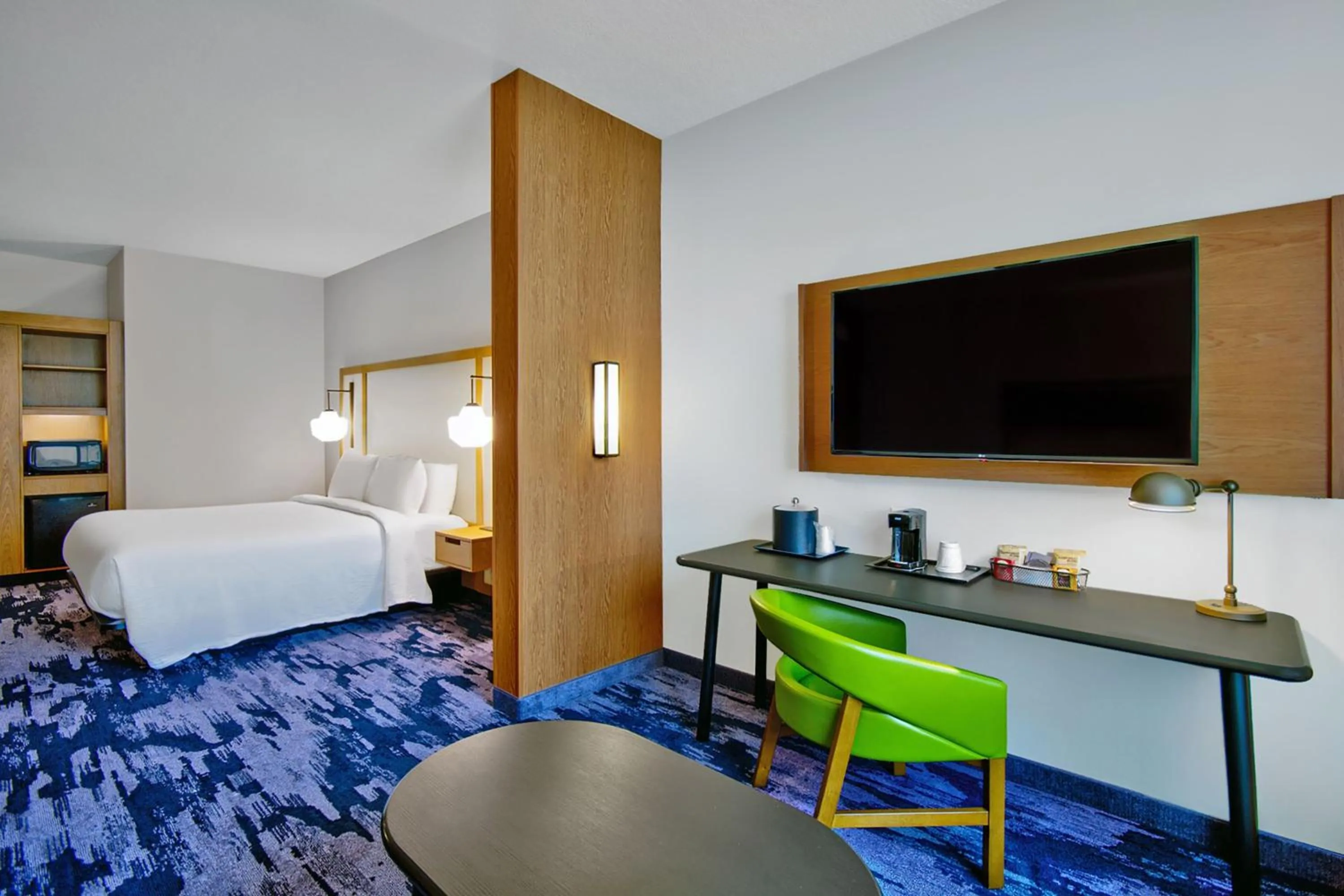 Bedroom, Bed in Fairfield by Marriott Inn & Suites Orlando at FLAMINGO CROSSINGS® Town Center