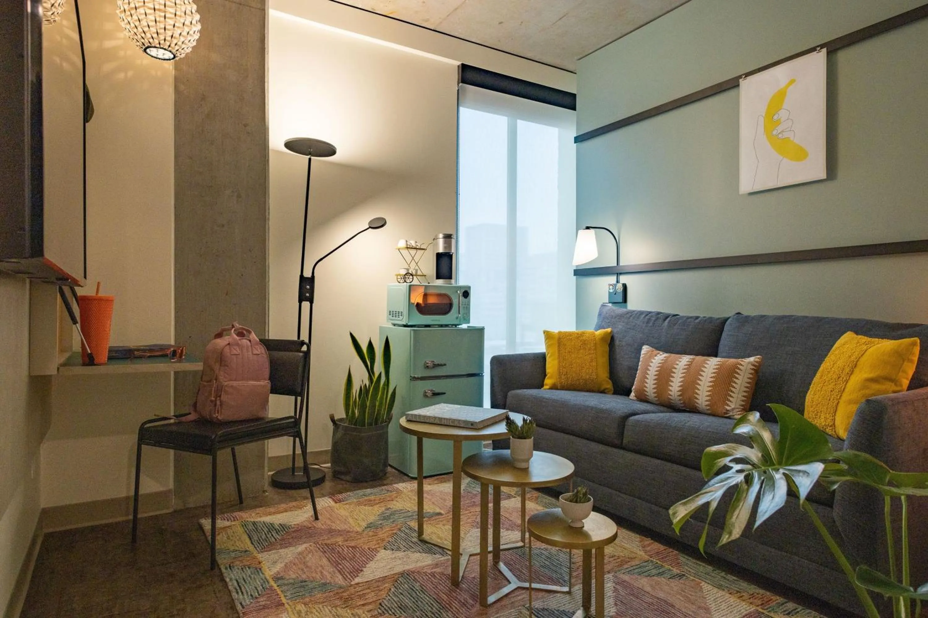 Living room in Moxy Portland Downtown