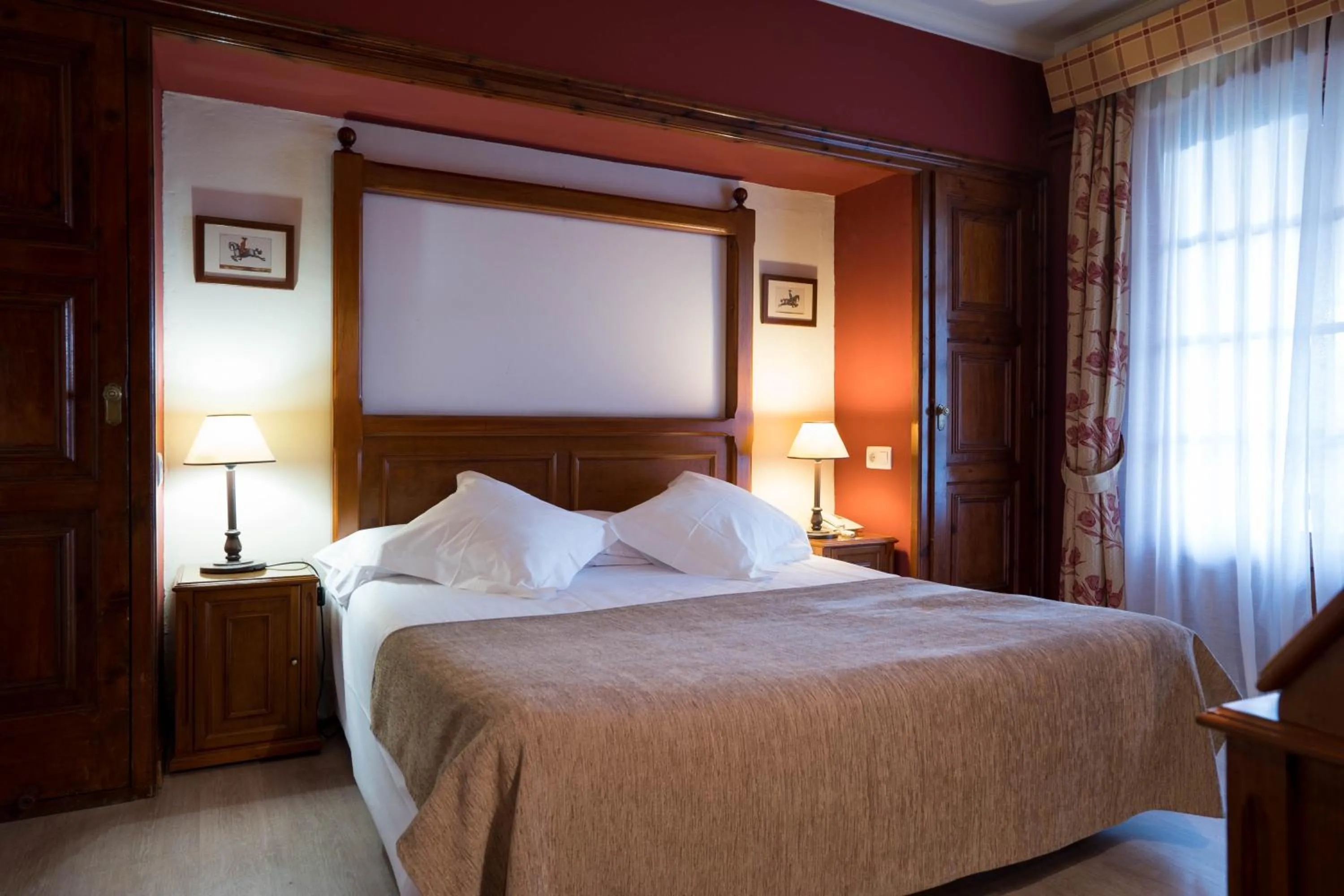 Bedroom, Bed in Hotel Sant Bernat