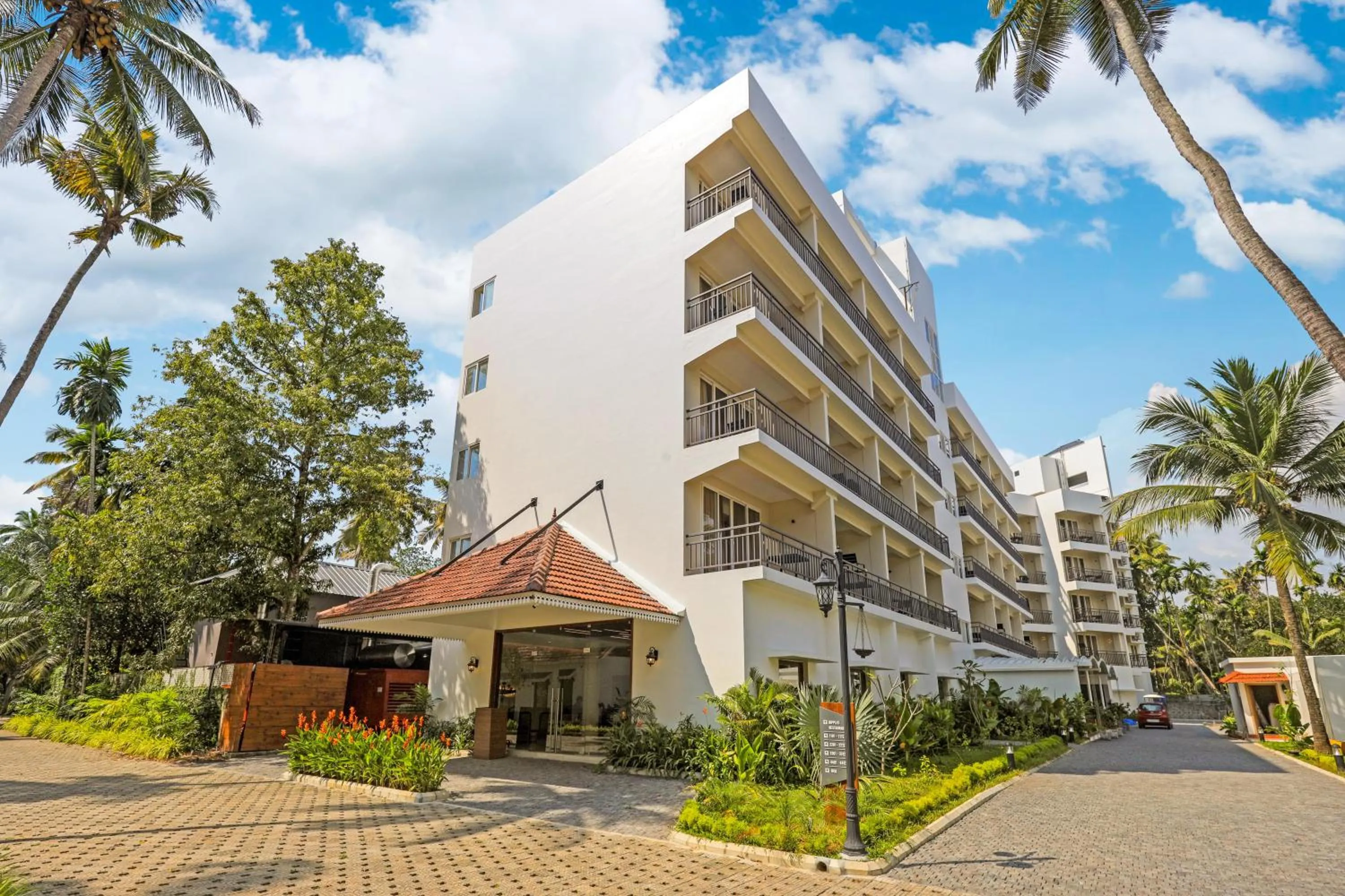 Facade/entrance in Club Mahindra Arookutty, Alleppey