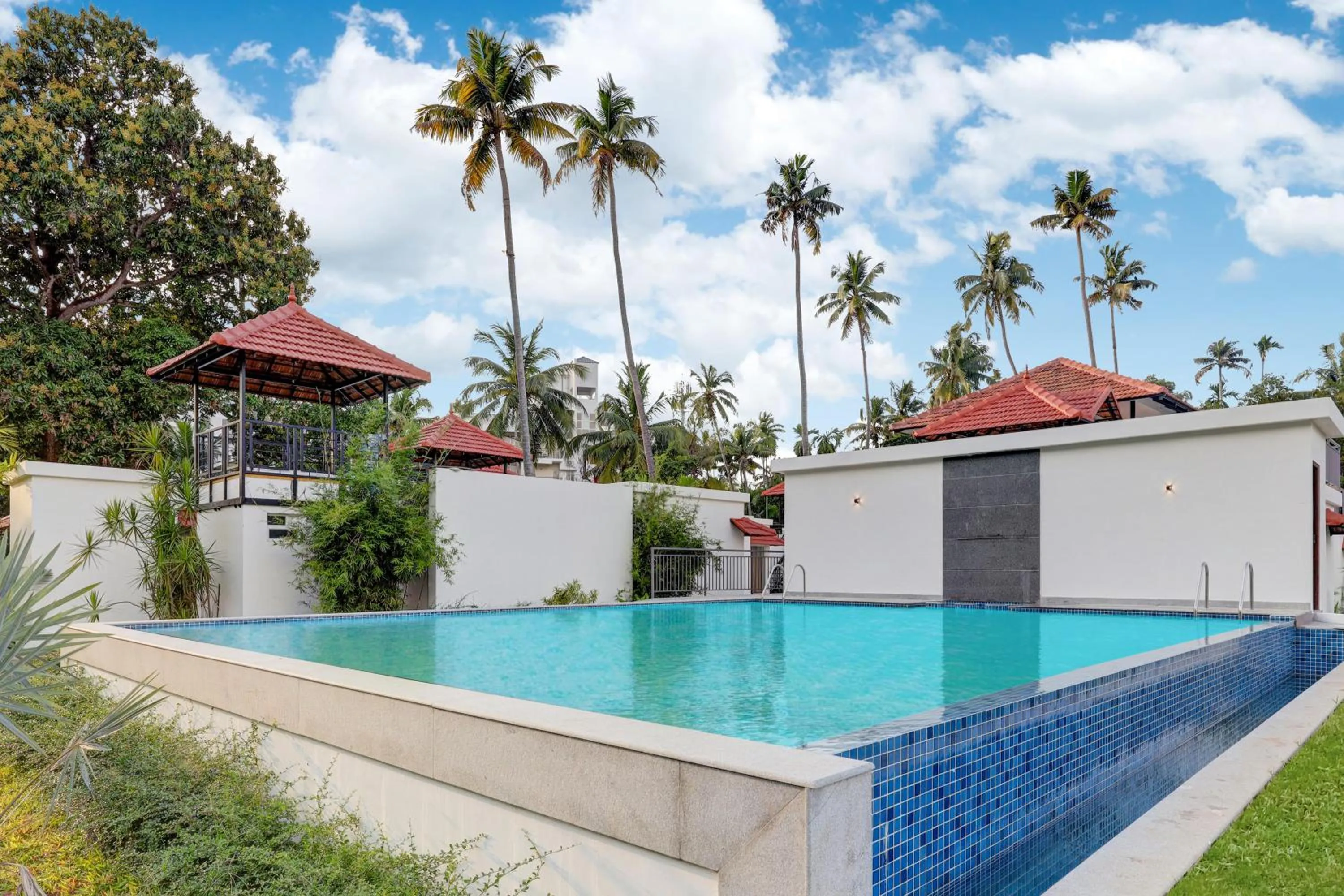 Swimming pool in Club Mahindra Arookutty, Alleppey