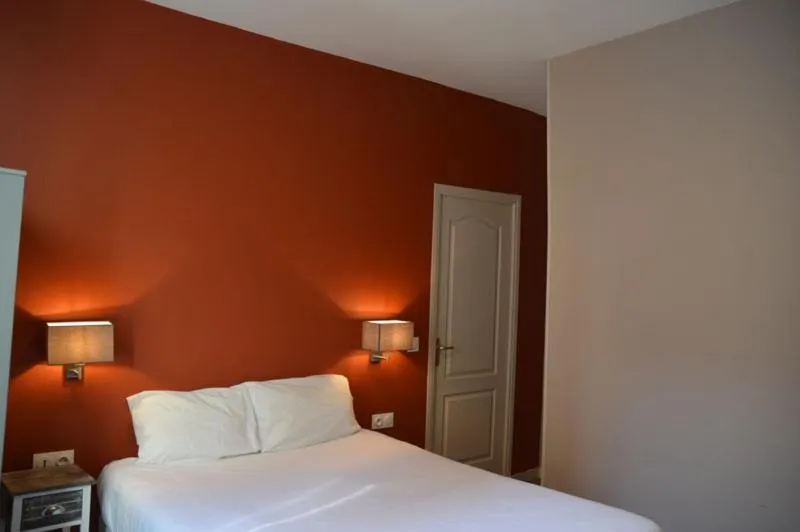 Bed in Appart'hôtel Voltaire