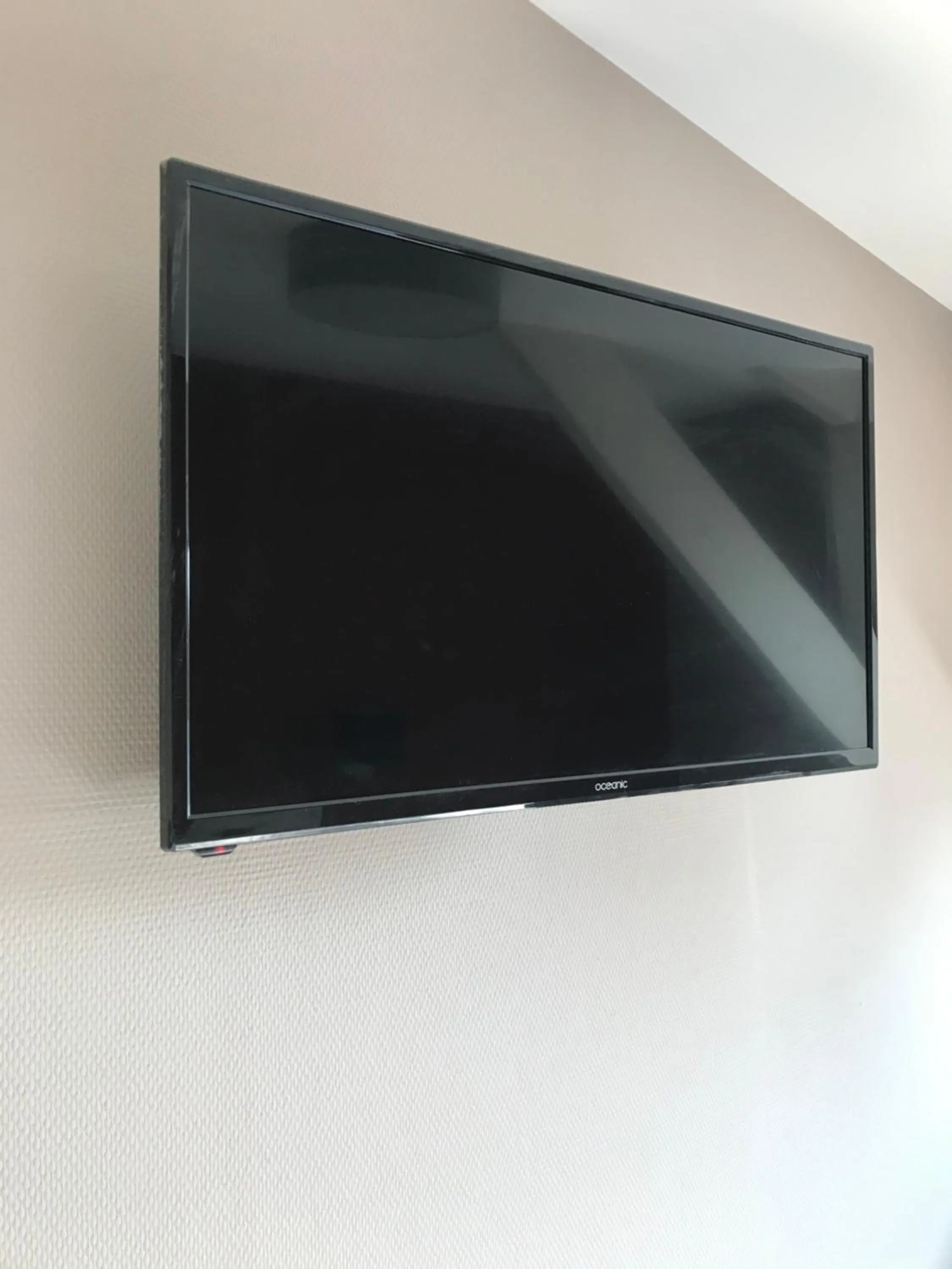 TV and multimedia in Appart'hôtel Voltaire