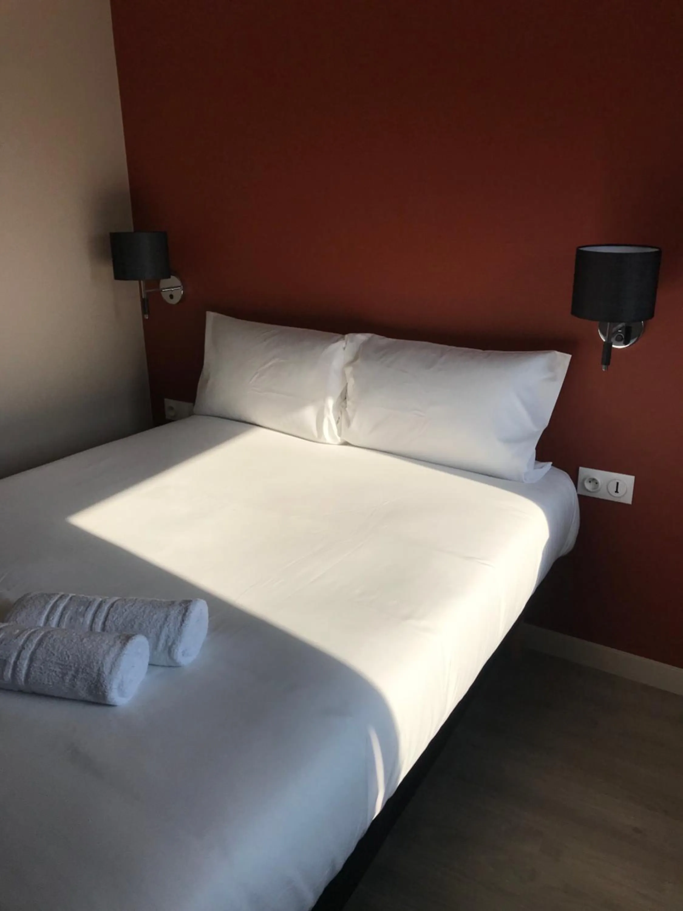 Bed in Appart'hôtel Voltaire