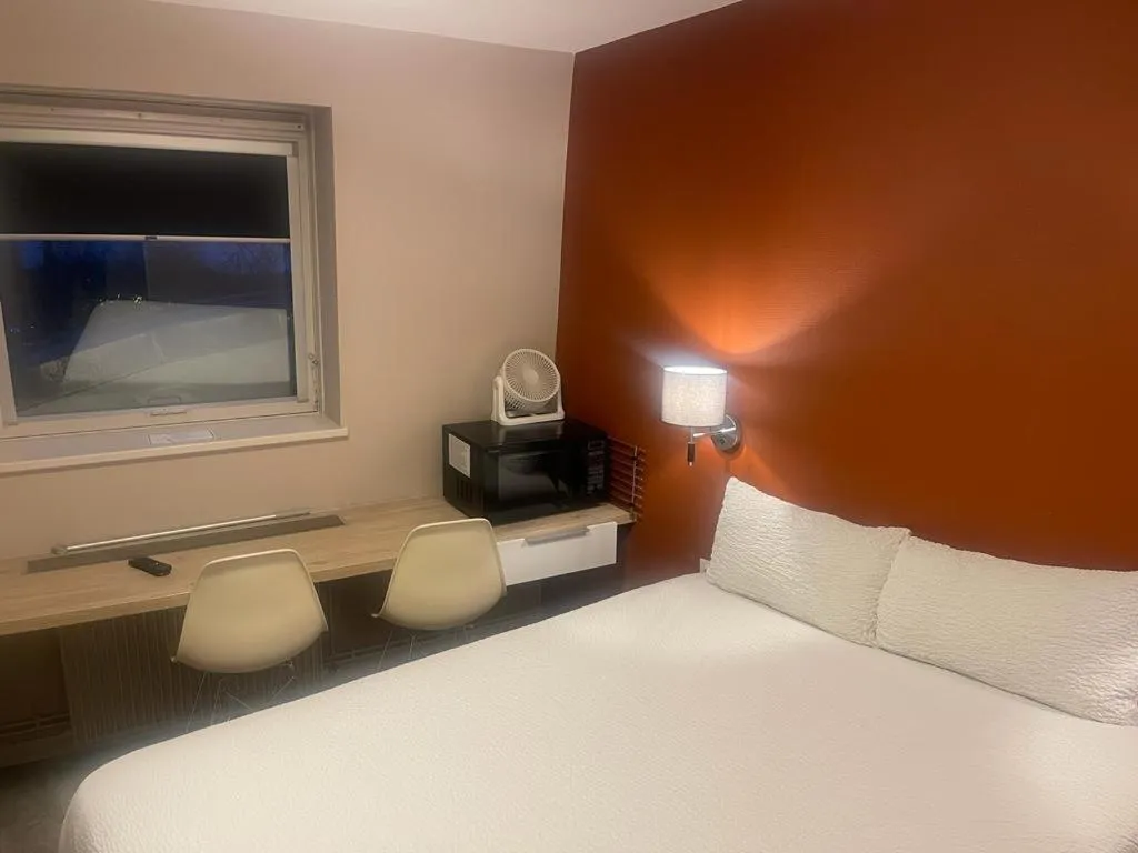 Photo of the whole room, Bed in Appart'hôtel Voltaire