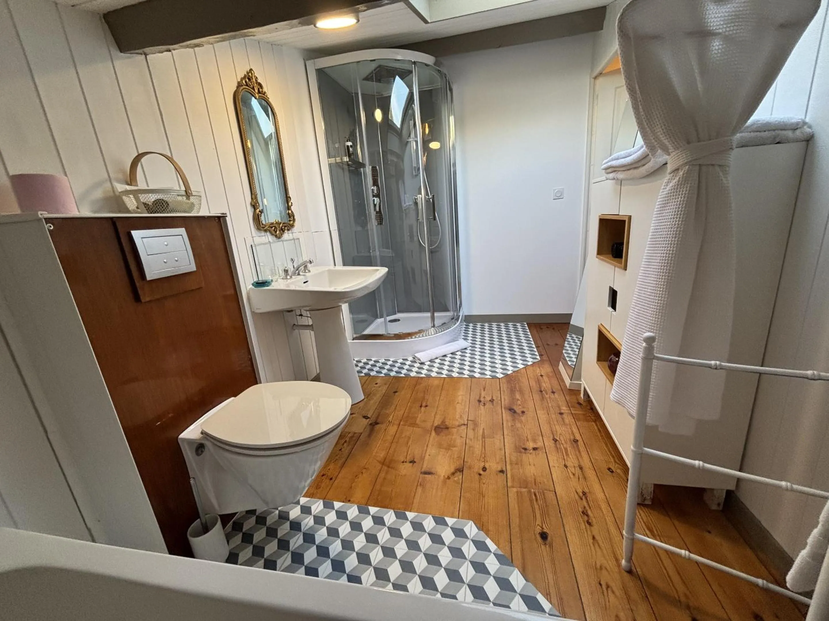 Bathroom in LA MAISON JEROBOAM