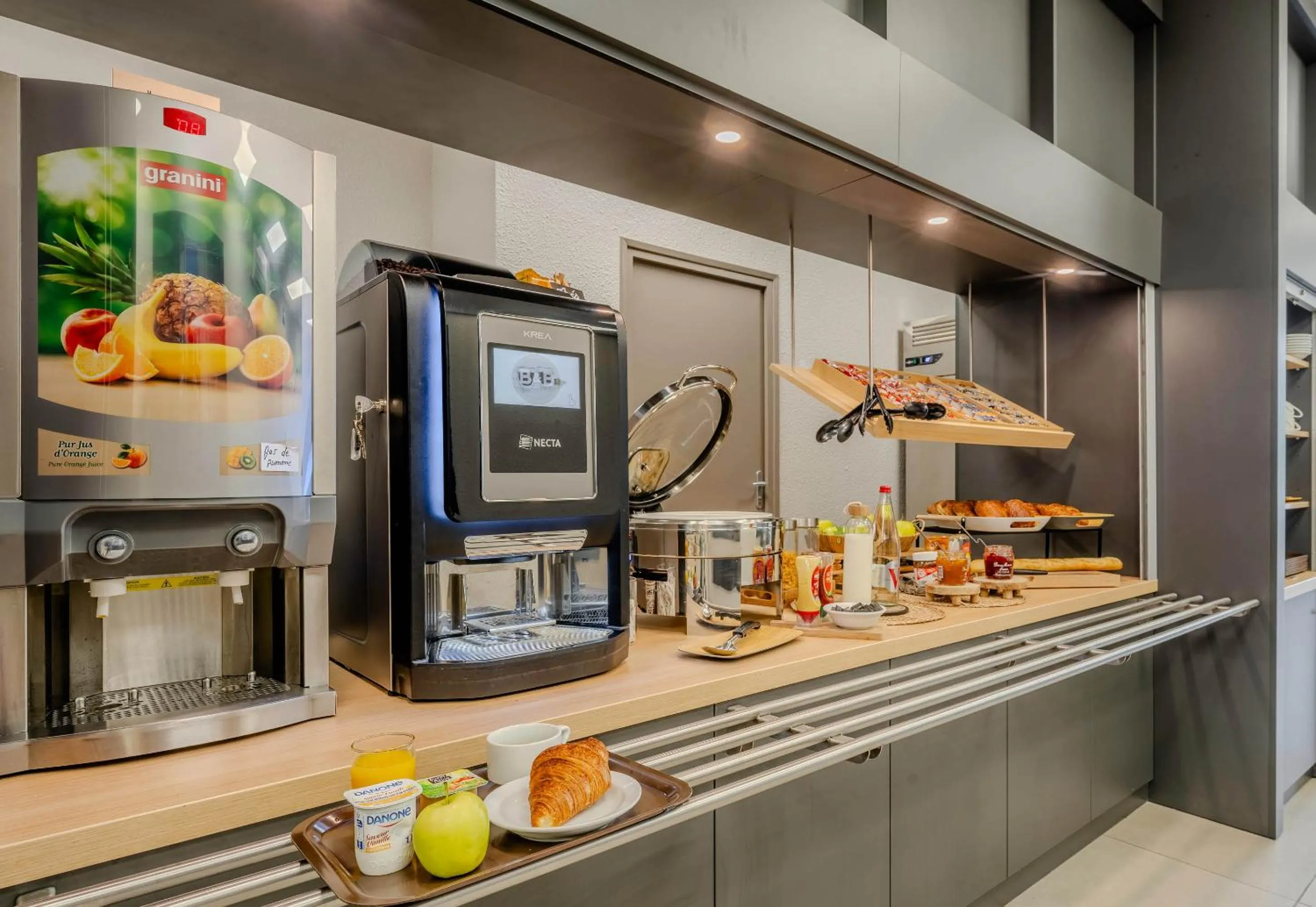 Buffet breakfast in B&B HOTEL Cambrai