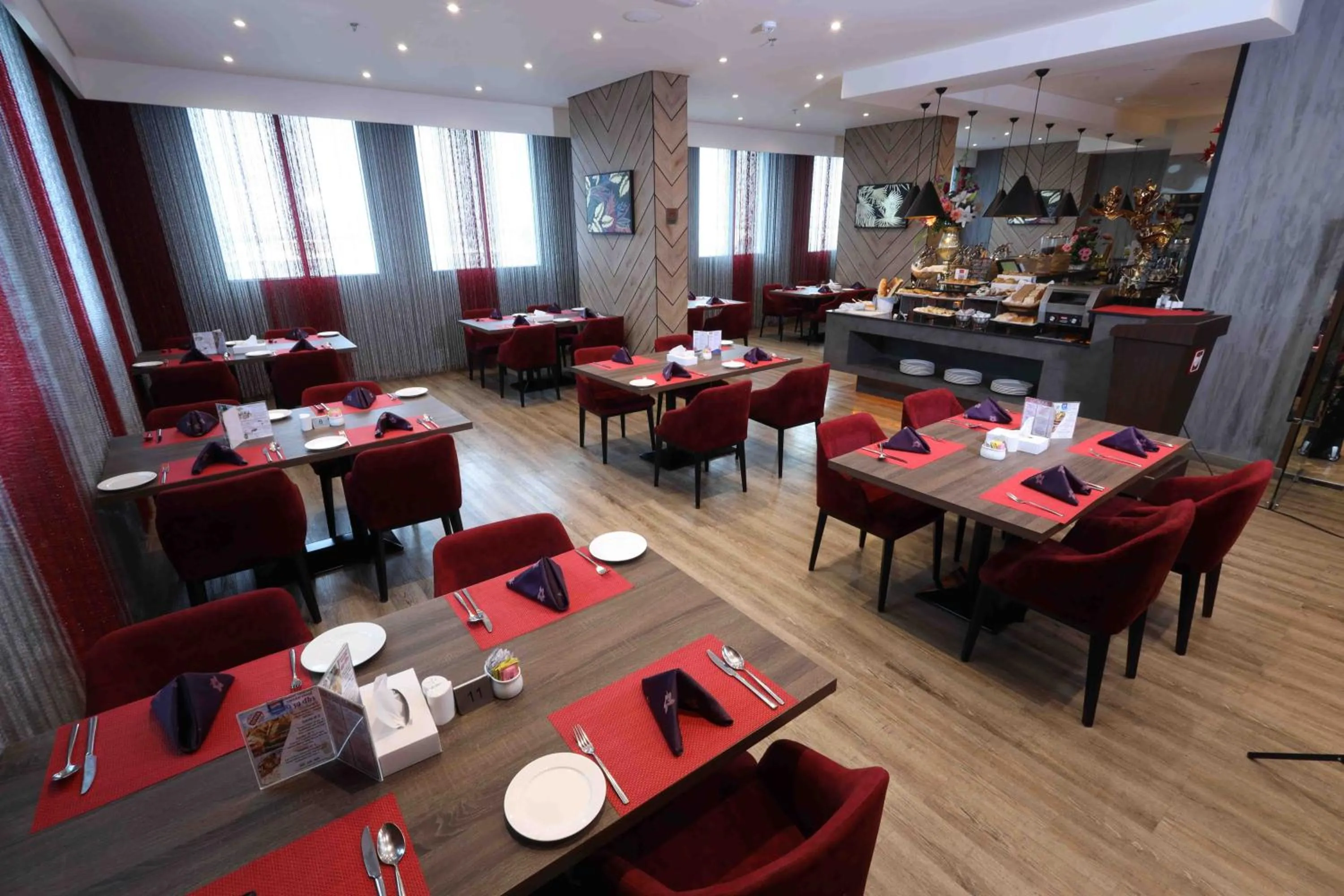 Restaurant/places to eat in Fortis Hotel Fujairah